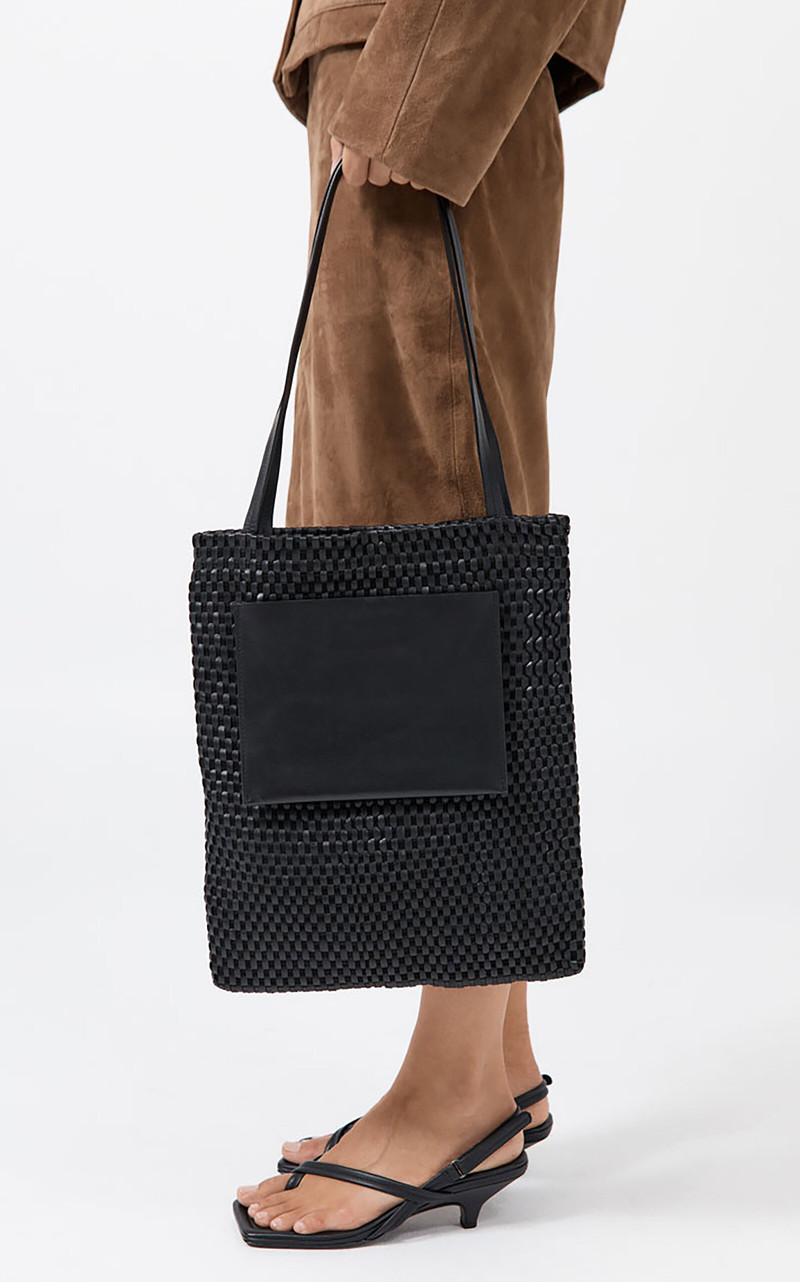 ST. AGNI Lattice Contrast Leather Tote Bag black outlook