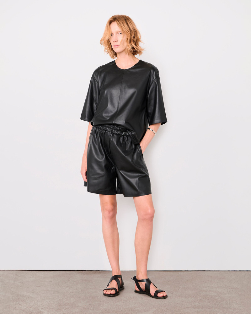 JONA SHORT 1