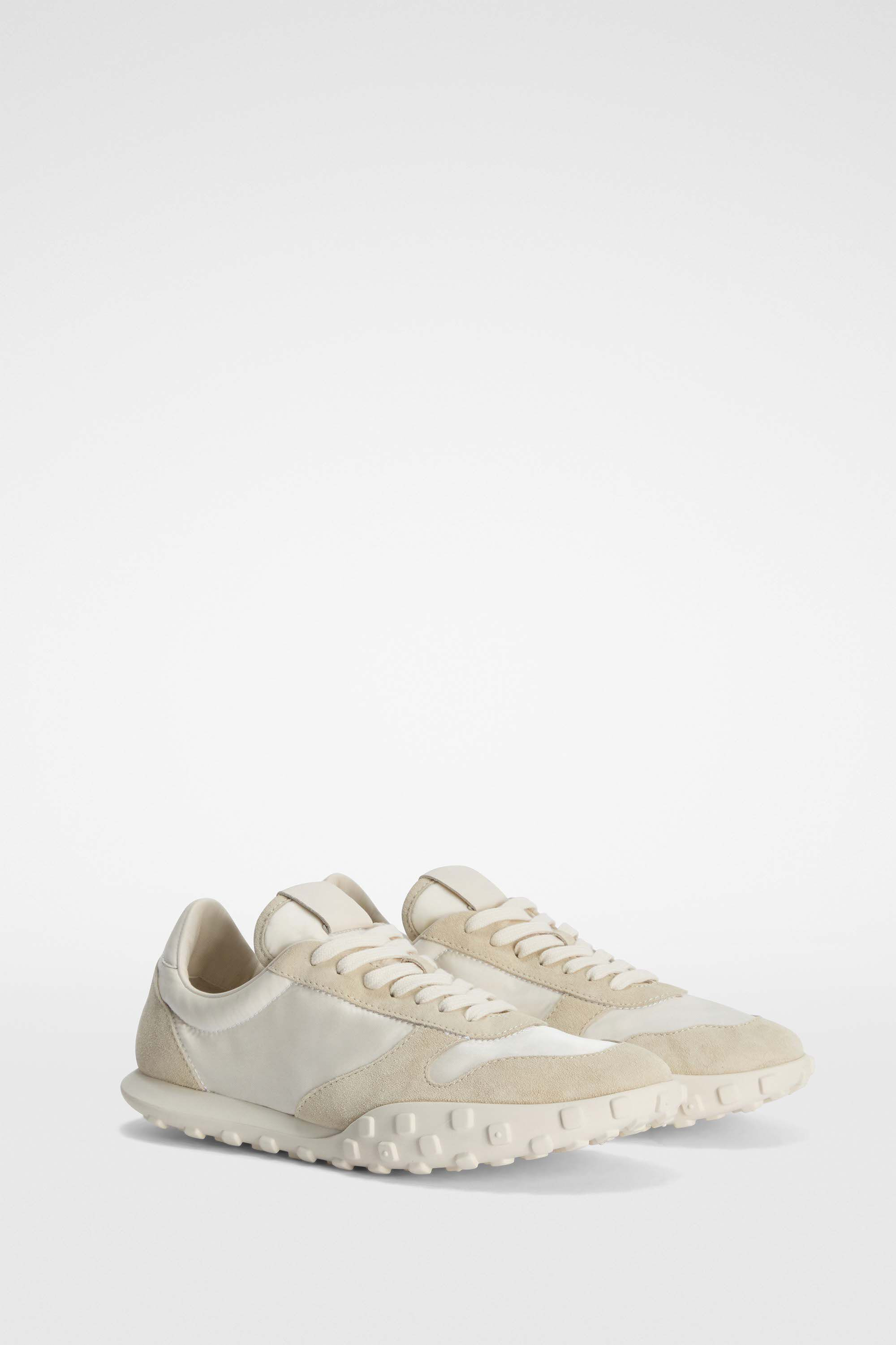Low-Top Sneakers - 3