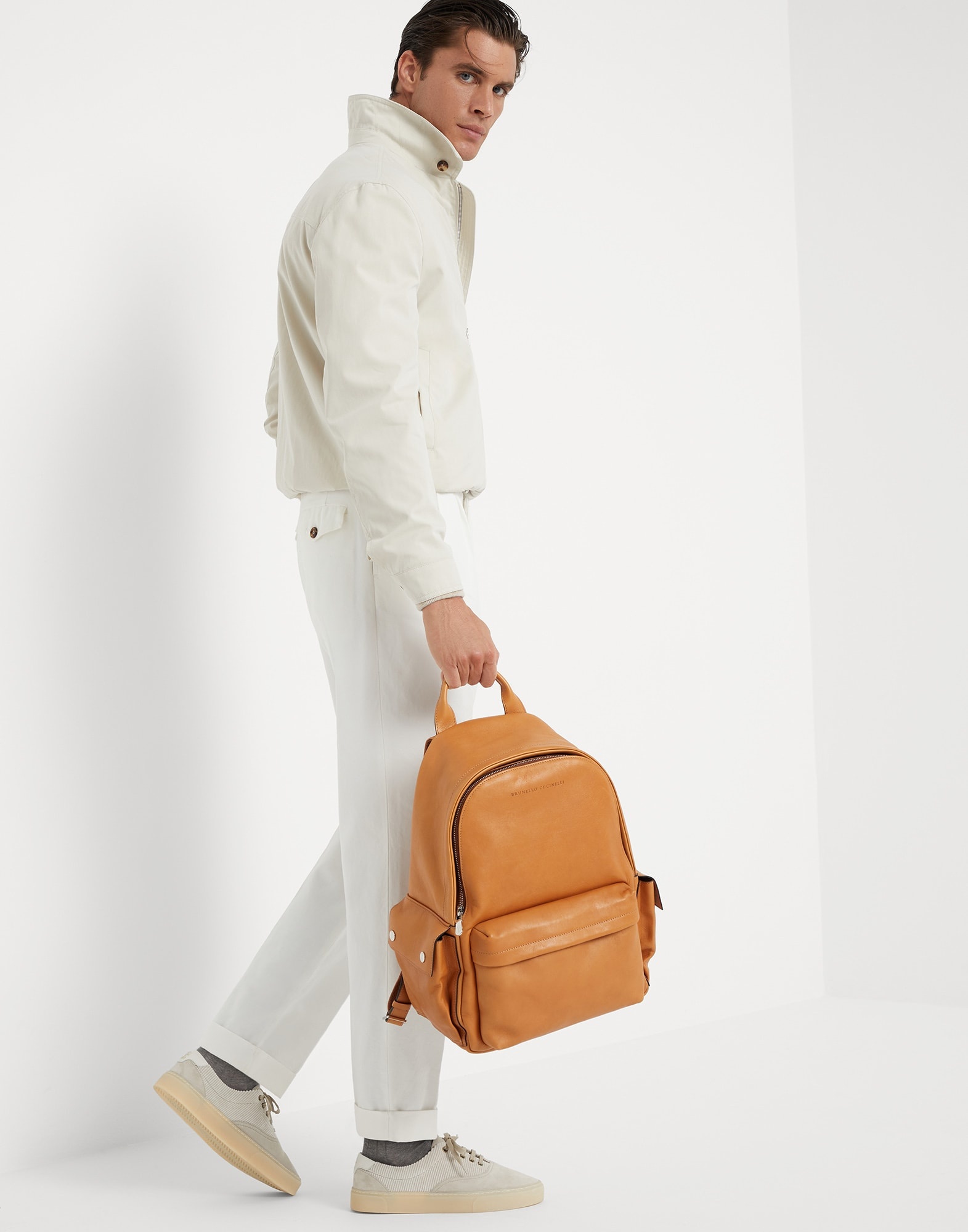 Cowhide travel backpack - 4