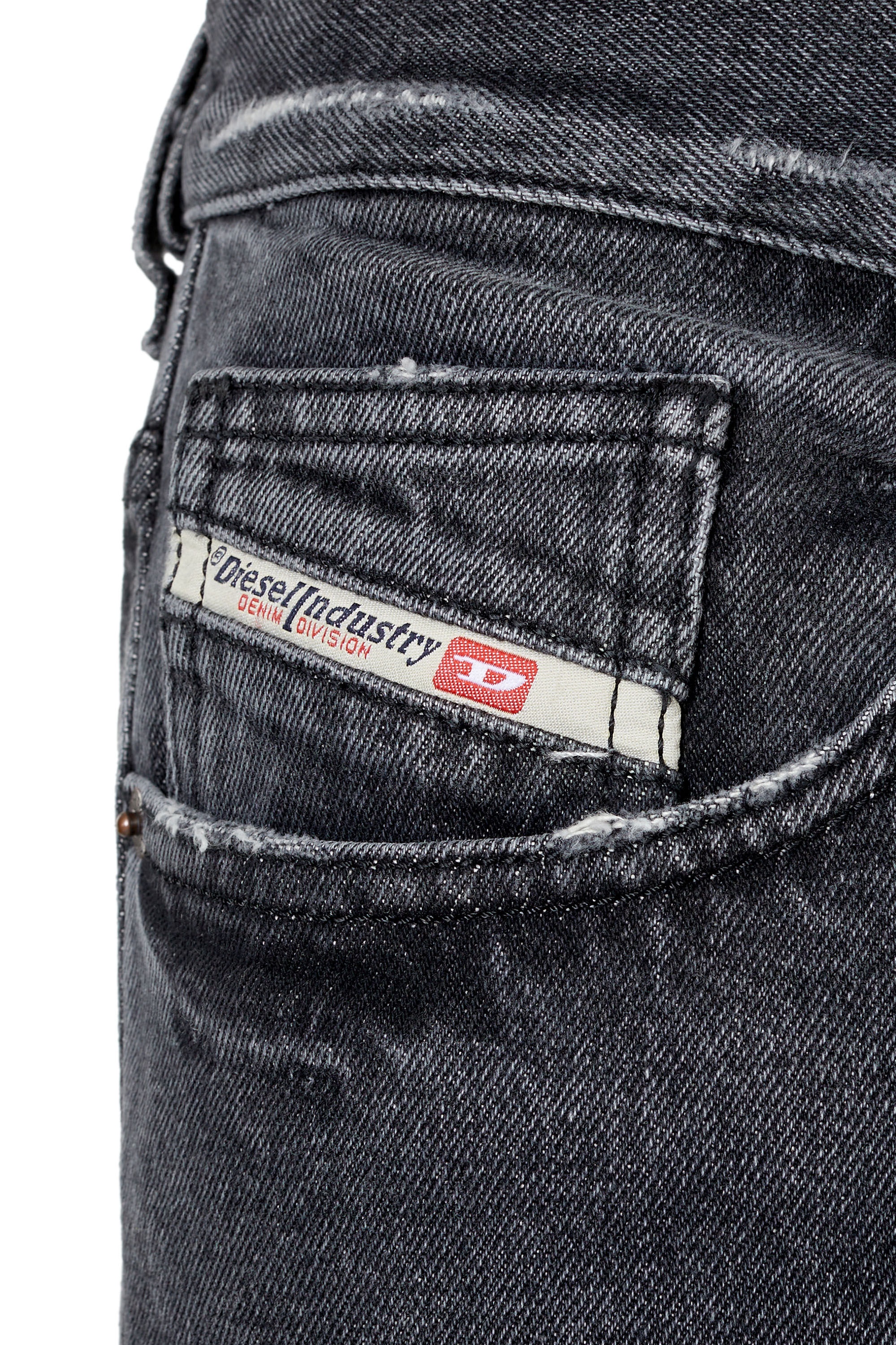 2010 007J5 STRAIGHT JEANS - 6