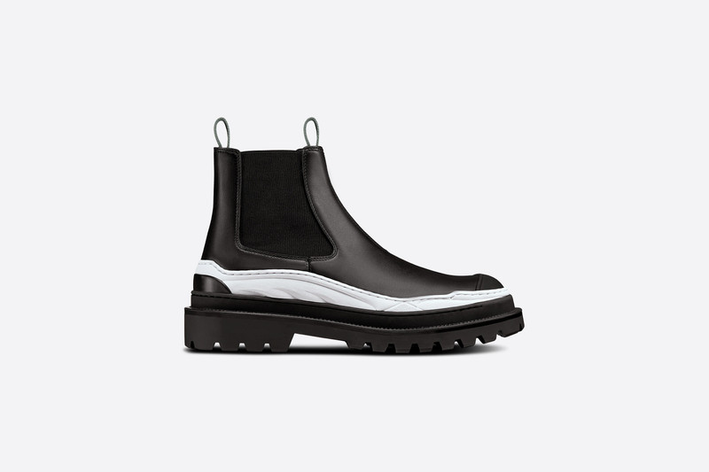 DIOR AND SACAI Chelsea Boot 1