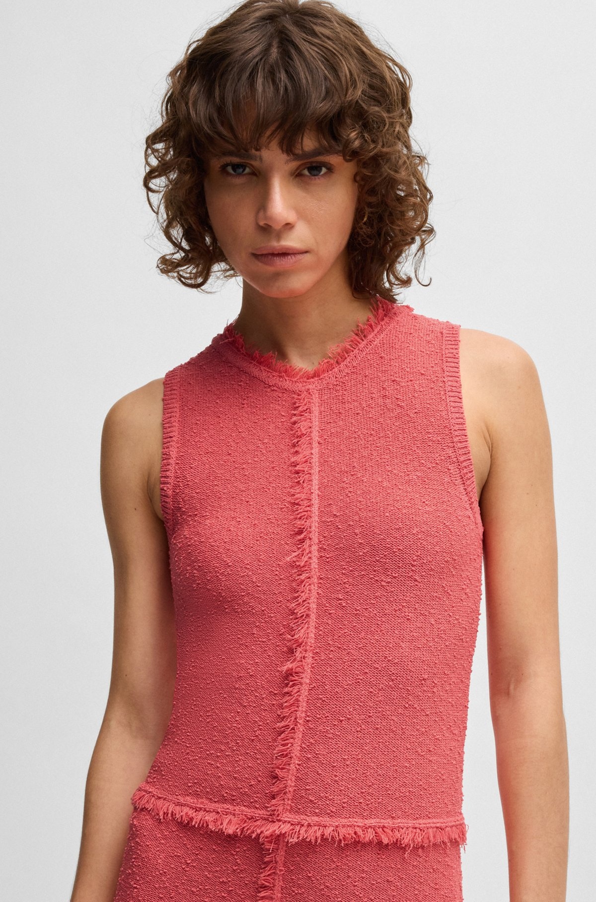 SLEEVELESS KNITTED DRESS WITH FRINGE TRIMS - 4