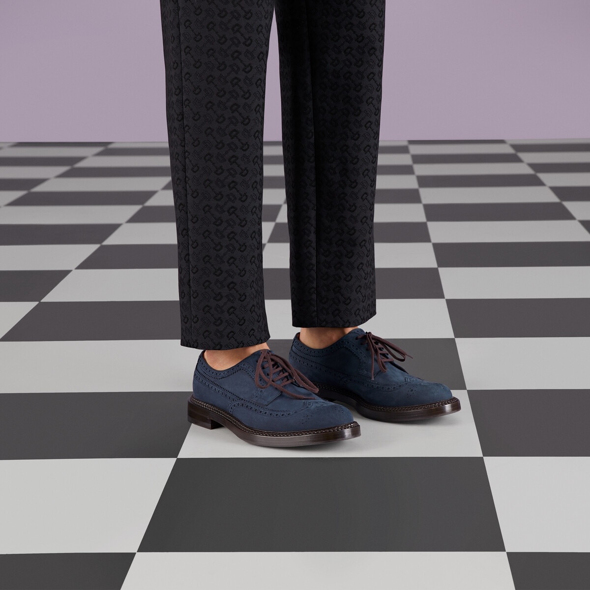 Men's lace-up shoe with brogue details - 3