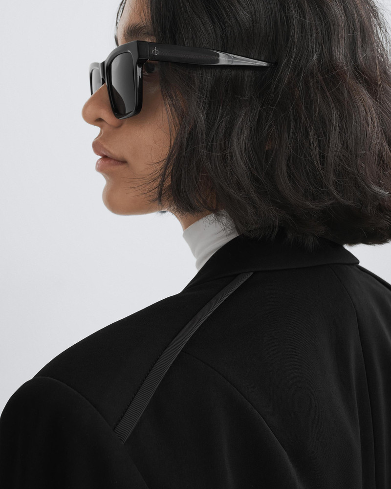 Tessa Blazer
Japanese Crepe Blazer 5