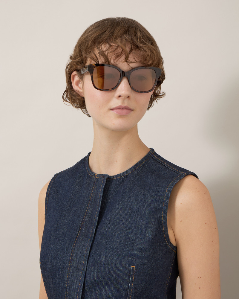 Mulberry Daisy Sunglasses
Tortoiseshell Bio Acetate & Bio Nylon outlook