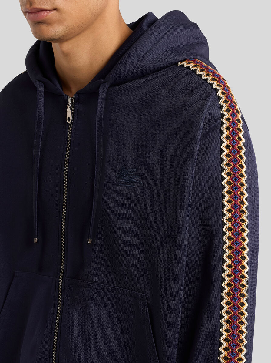 HOODED SWEATSHIRT WITH PEGASO EMBROIDERY - 3