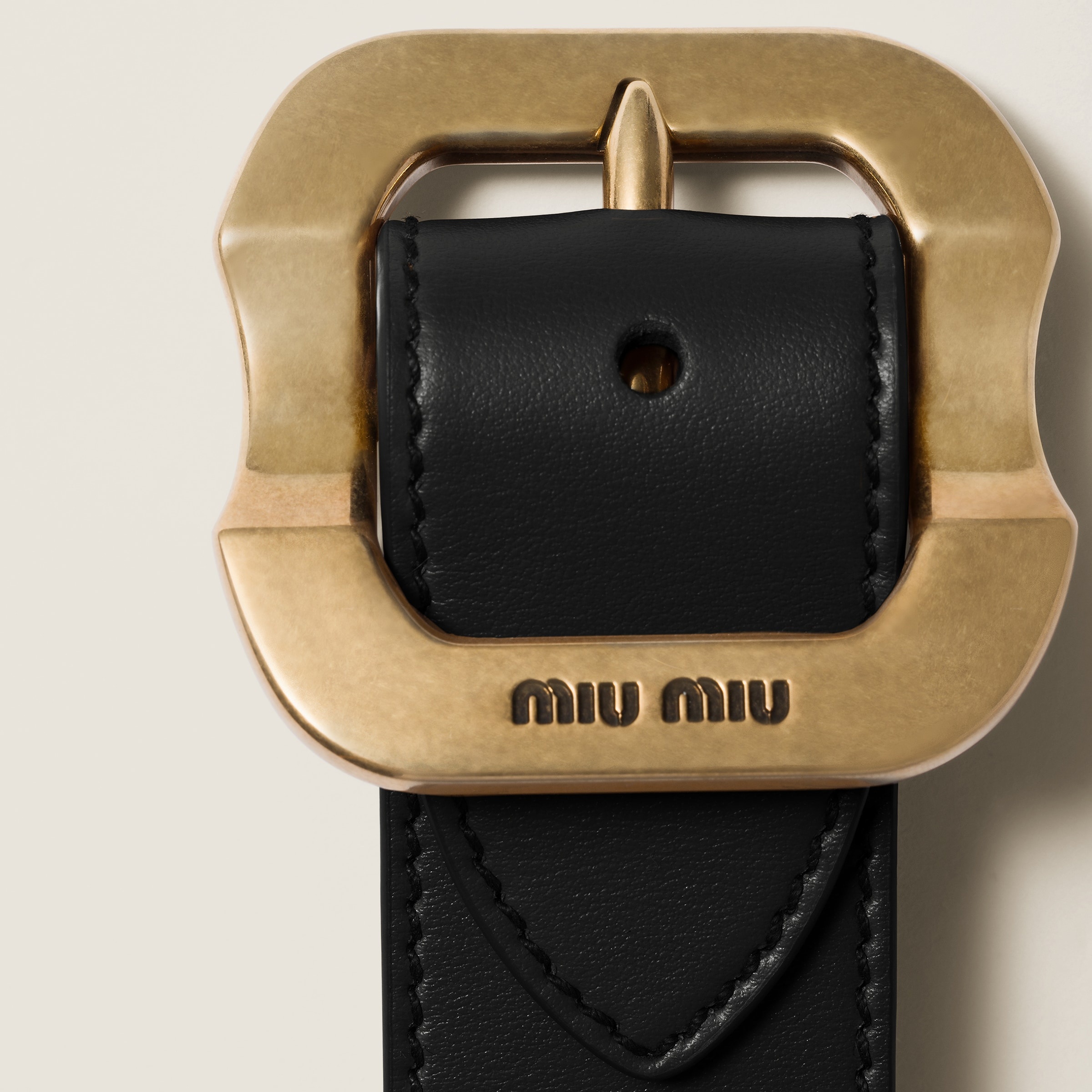 アクセサリー MIU MIU archive leather bracelet Miu Miu wrap-around Leather Bracelet | Brown | FARFETCH