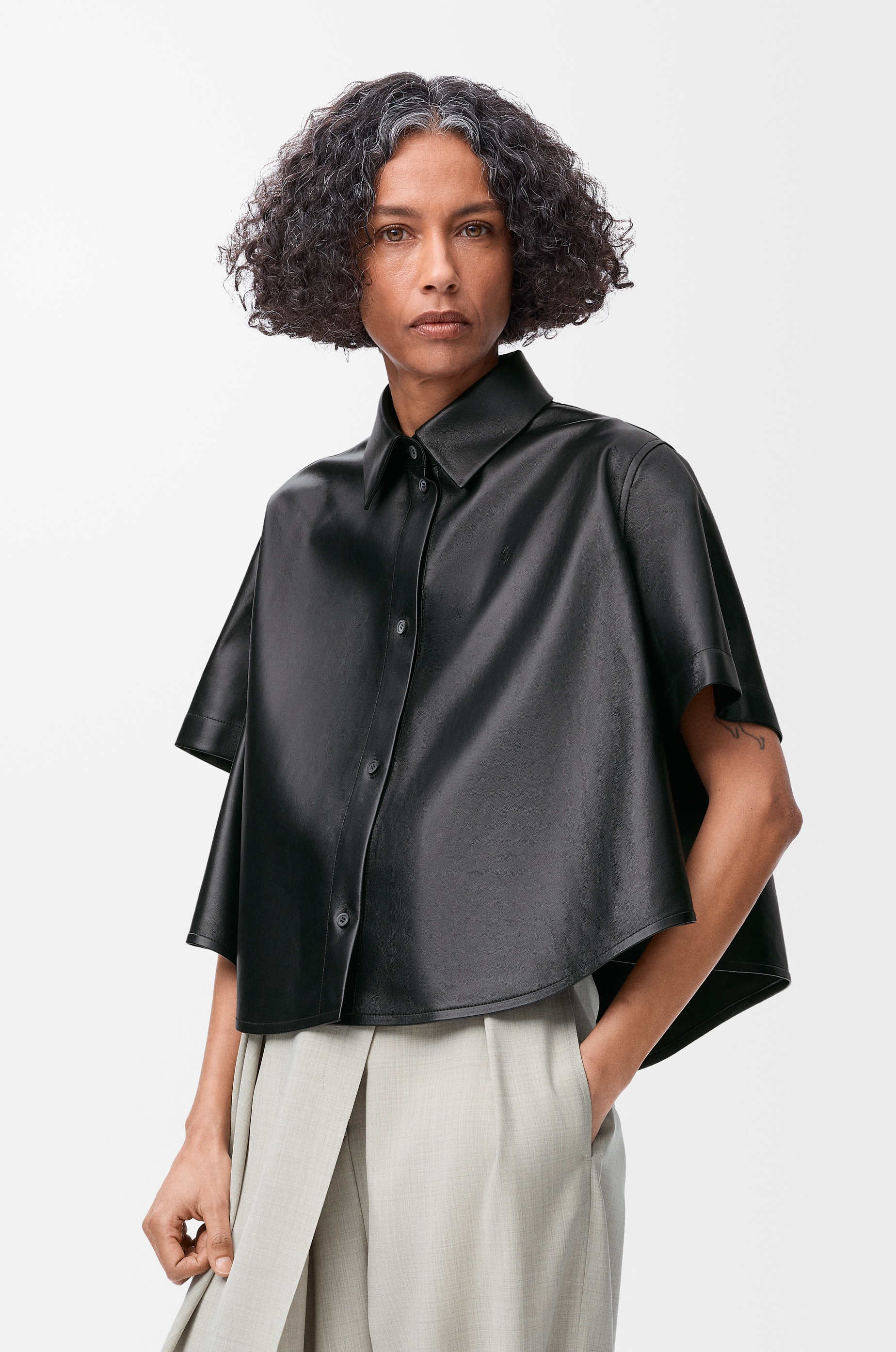 Short sleeve trapeze shirt in nappa lambskin - 3