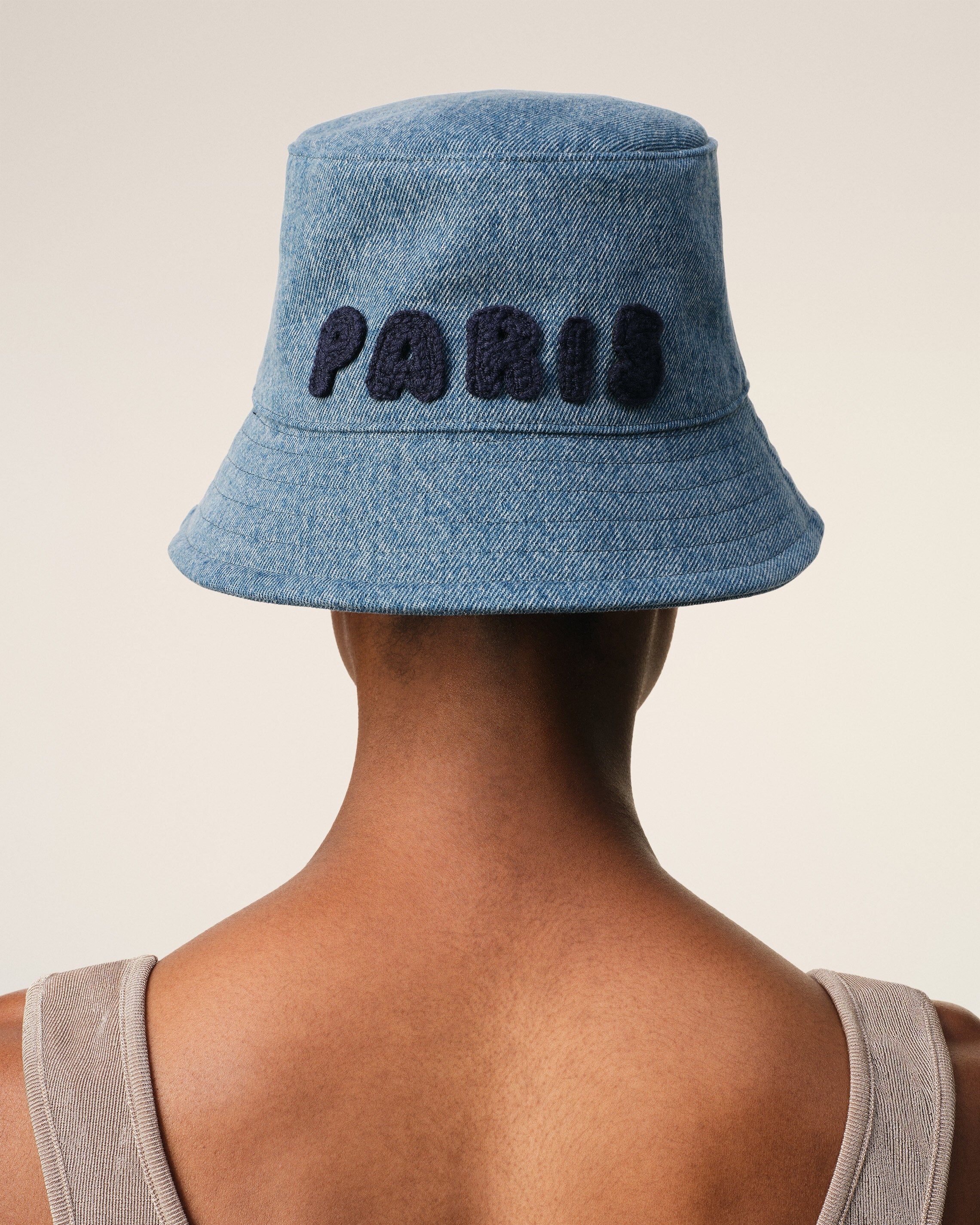 AMI Paris バケットハット デニム AMI Paris COTTON AMI PARIS PATCH BUCKET HAT | hbx | REVERSIBLE