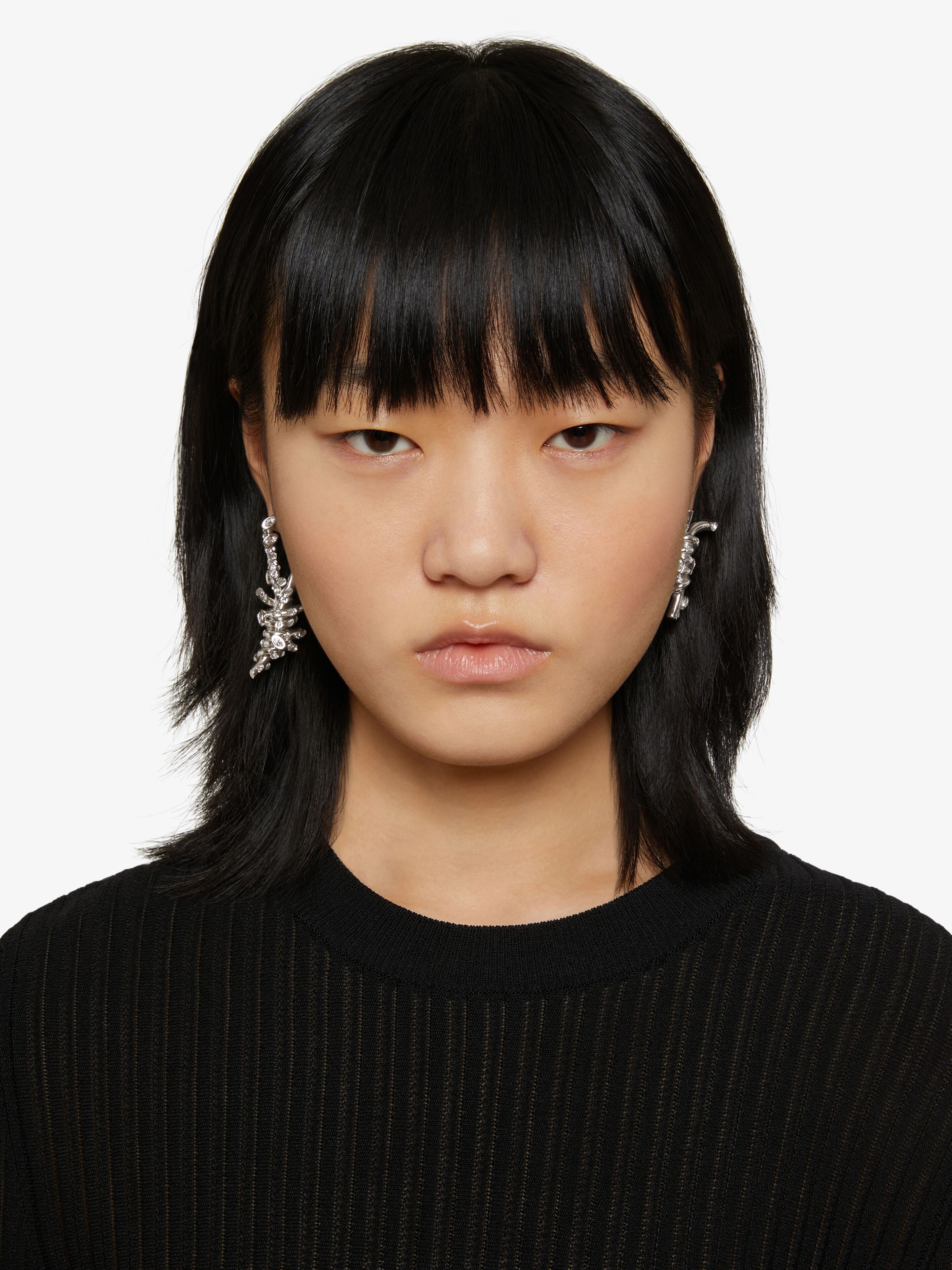 TWISTED ASYMMETRICAL EARRING IN METAL WITH CRYSTALS - 3