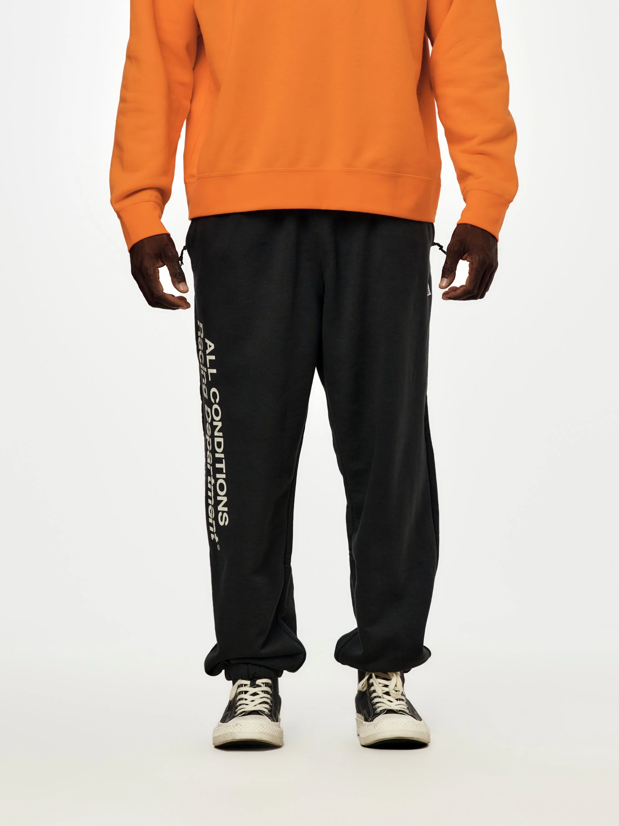 NIKE ACG TUFF SWEATPANTS (DARK SMOKE GREY/WHITE) - 1