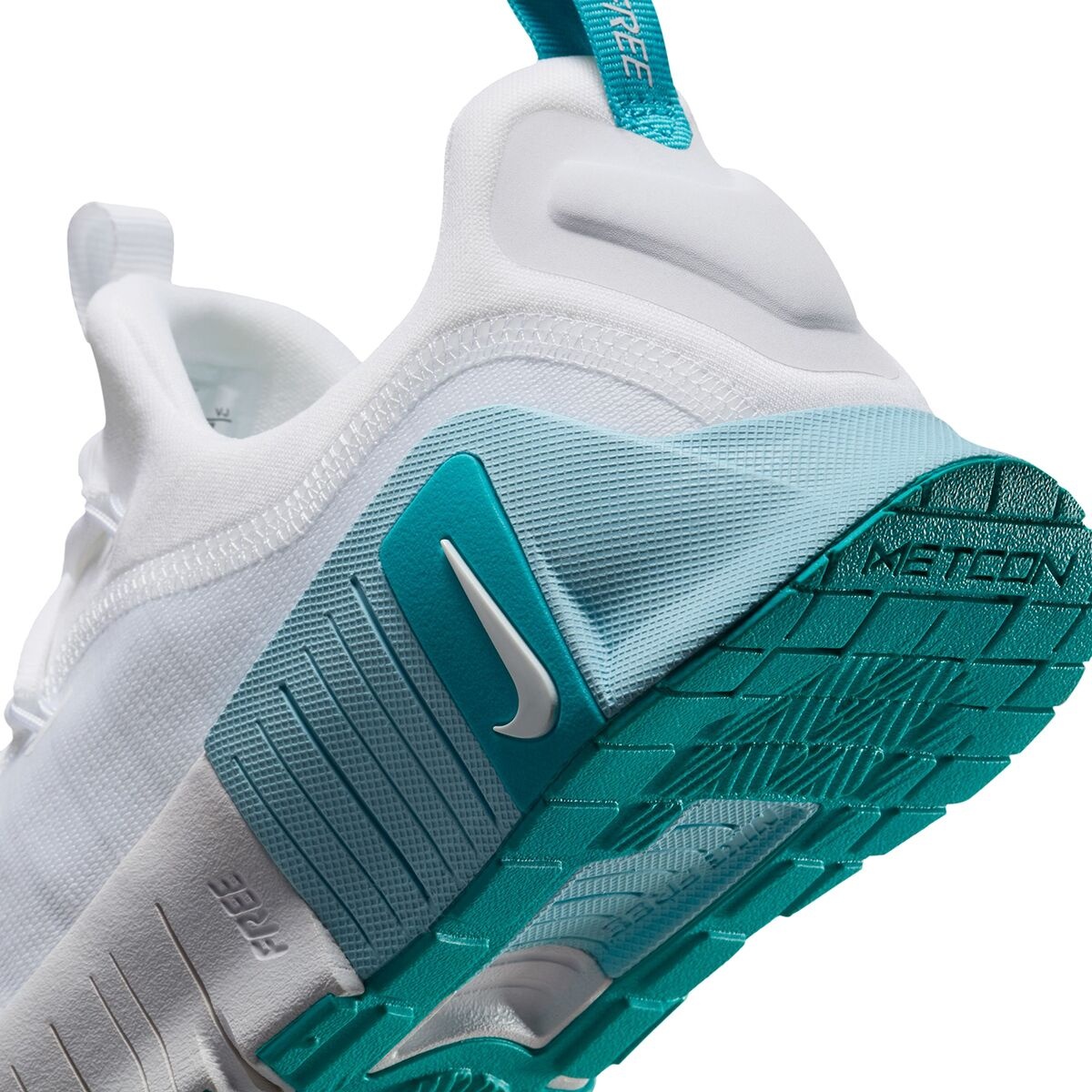 Free Metcon 6 Shoe - Women's - 2