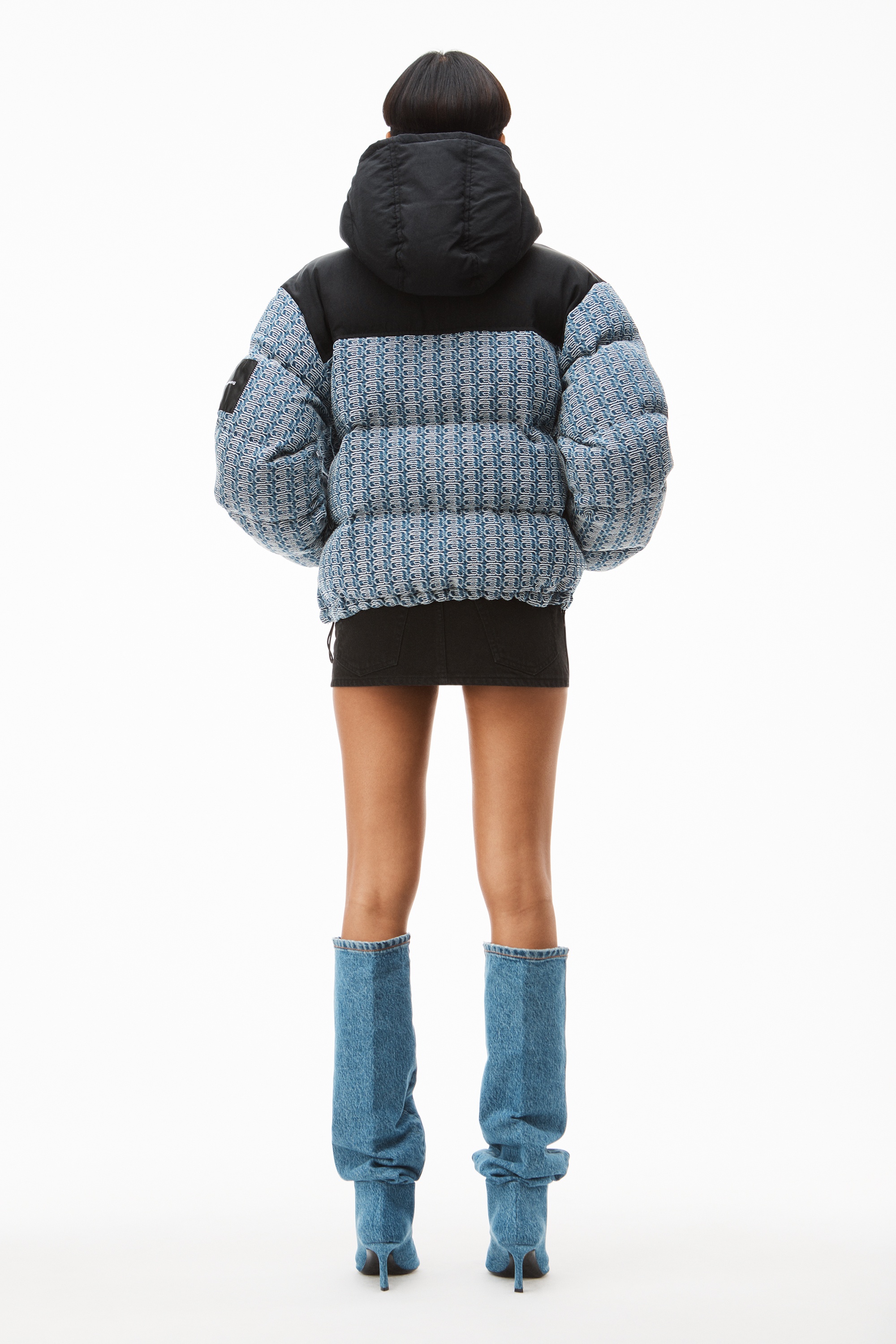 COLORBLOCK PUFFER IN LOGO JACQUARD DENIM - 5