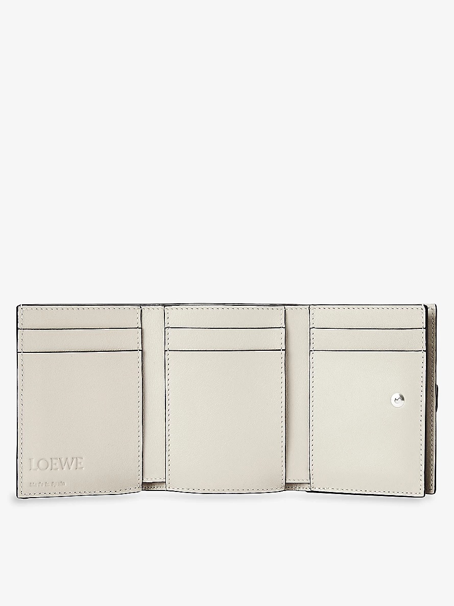 Trifold logo-embossed leather wallet - 4