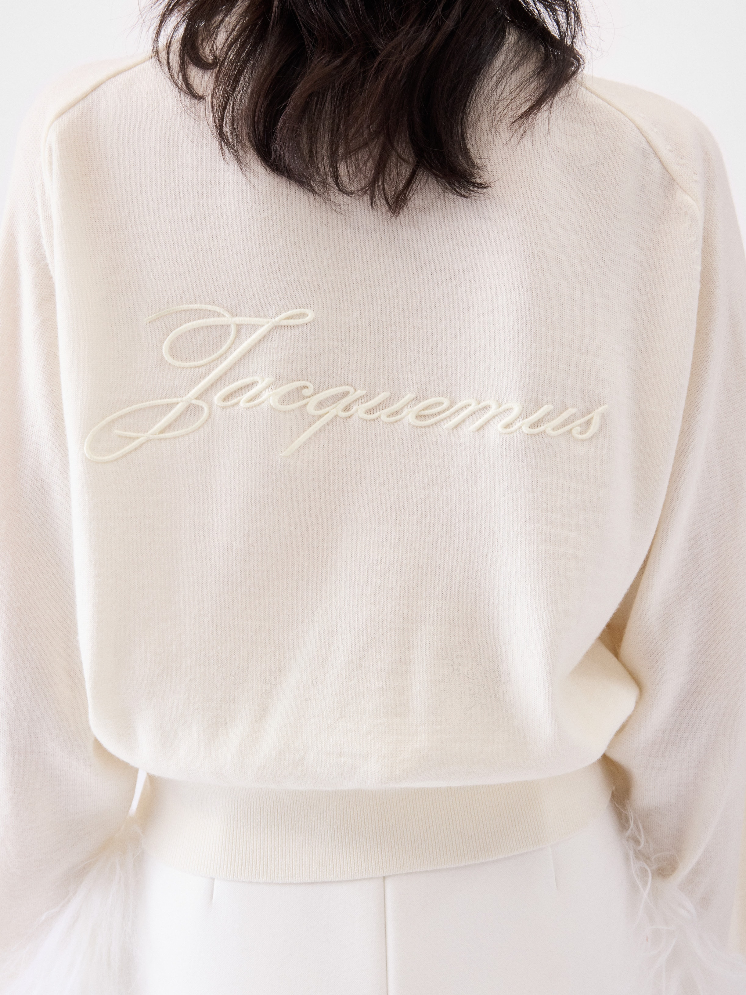 The embroidered sweater - 5