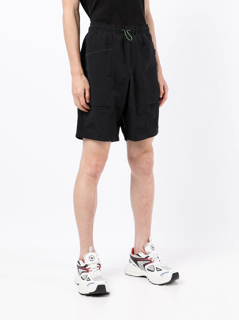 pouch-pocket sports shorts - 3