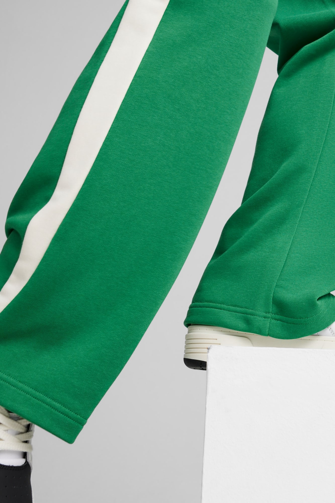 ICONIC T7 Women's Straight Pants - 4