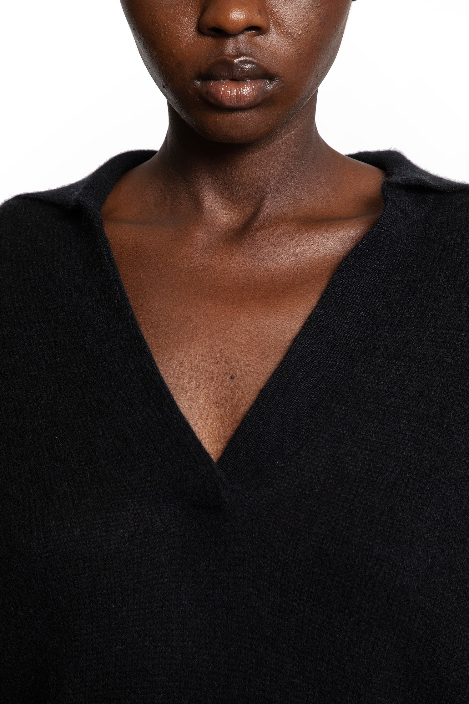 Cashmere-Silk-V-Neck-Sweater - 4