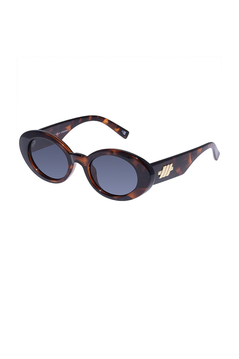 Le Specs Nouveau Vie outlook
