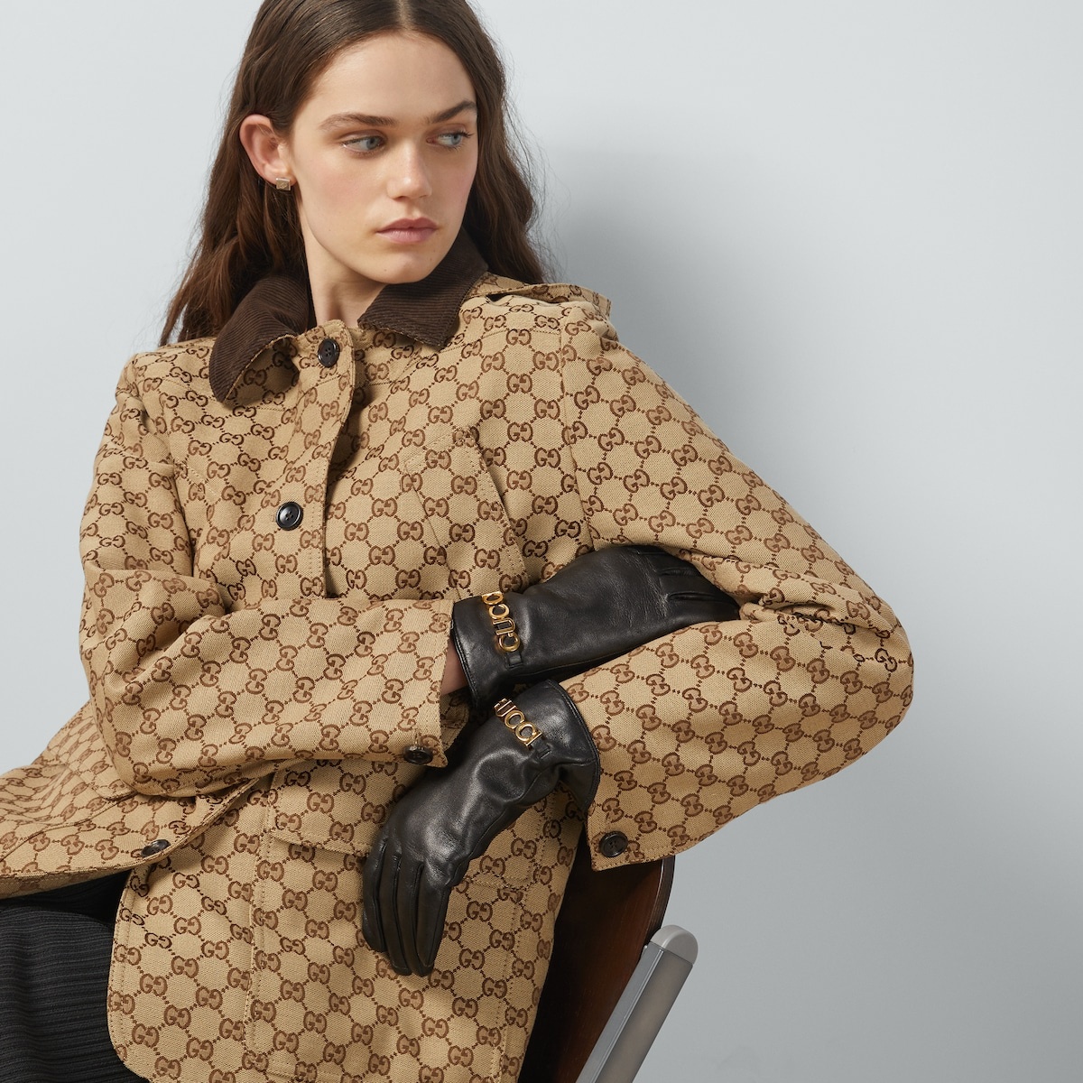 Leather gloves with Gucci script - 3