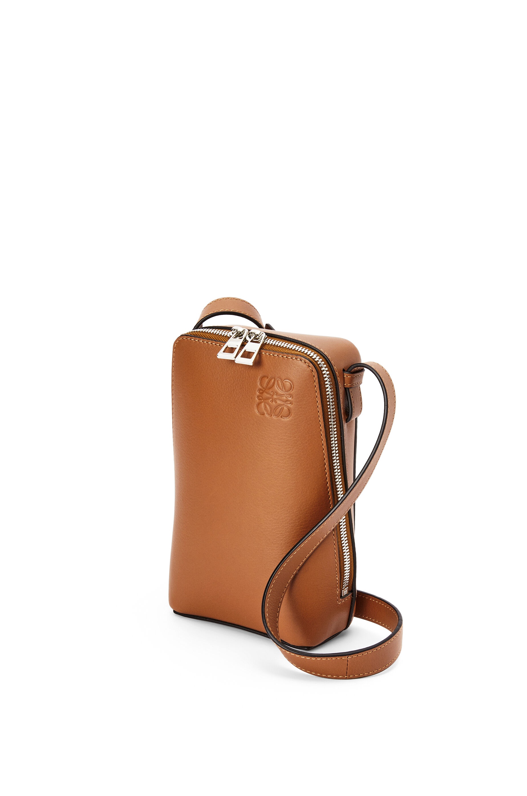 Box bag in classic calfskin - 3