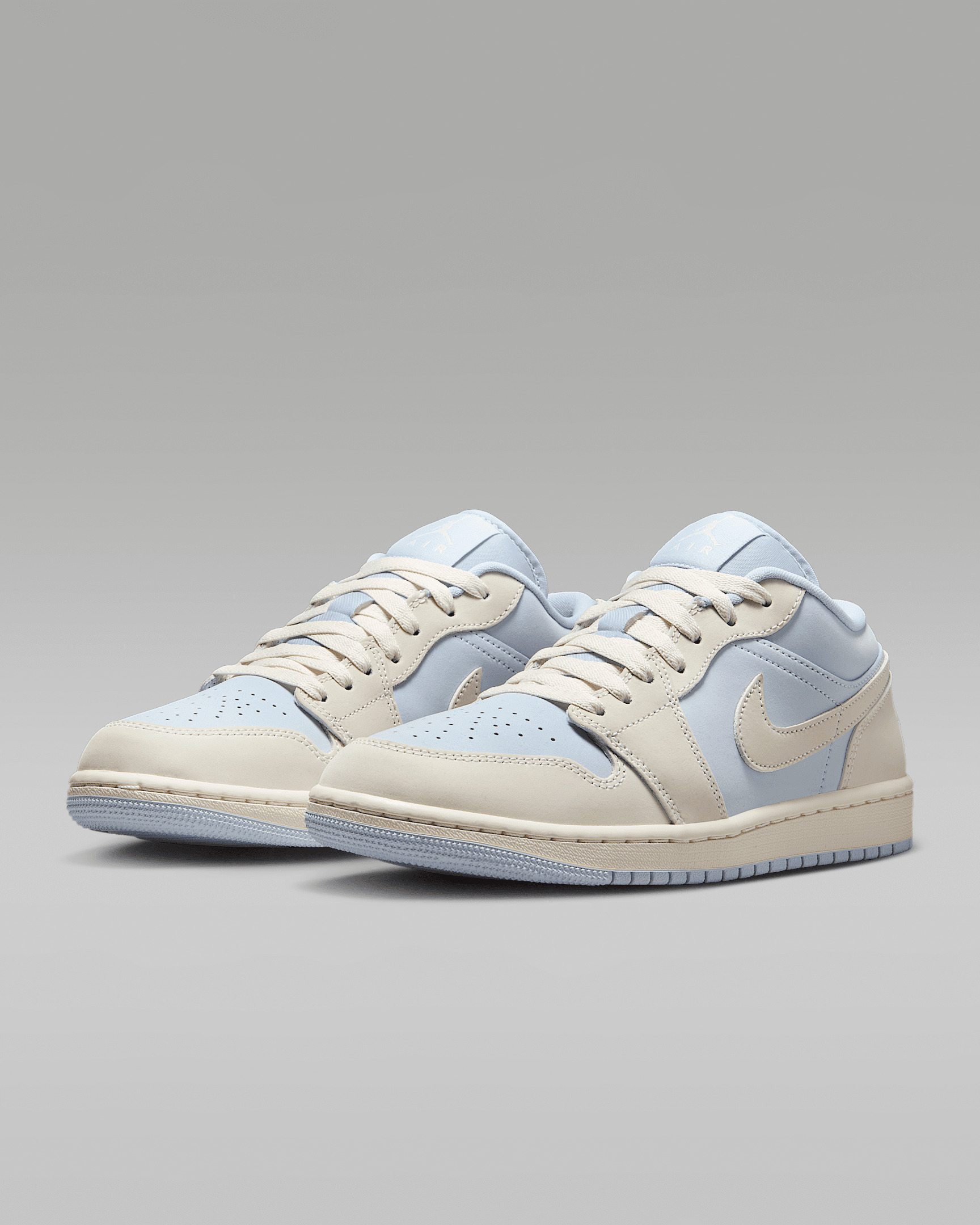 Air Jordan 1 Low SE Women's Shoes - 5