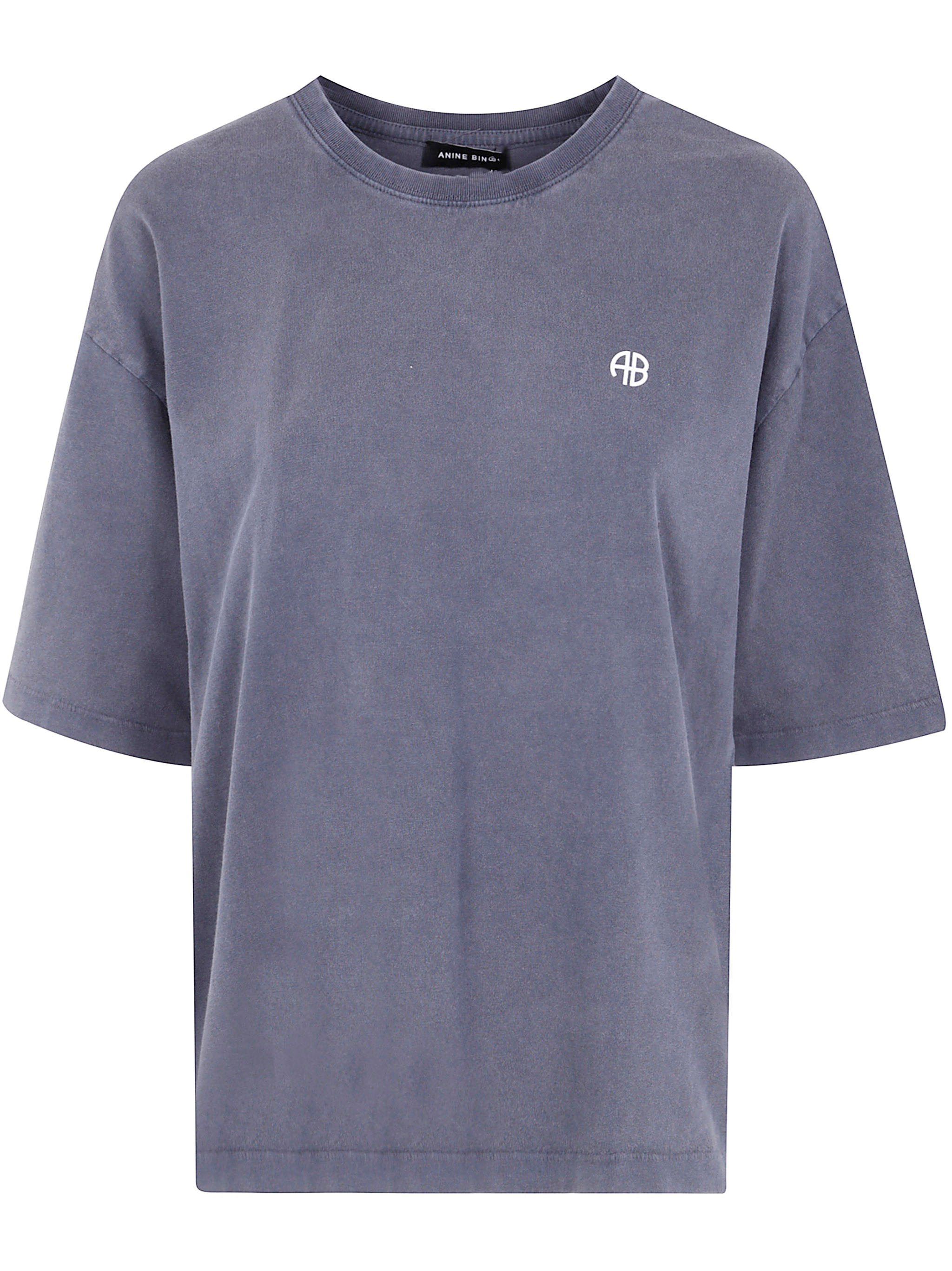 The 'Rudy Tee Empowerment' T-Shirt from ANINE BING is a staple piece in the clothing category. Craft - 1