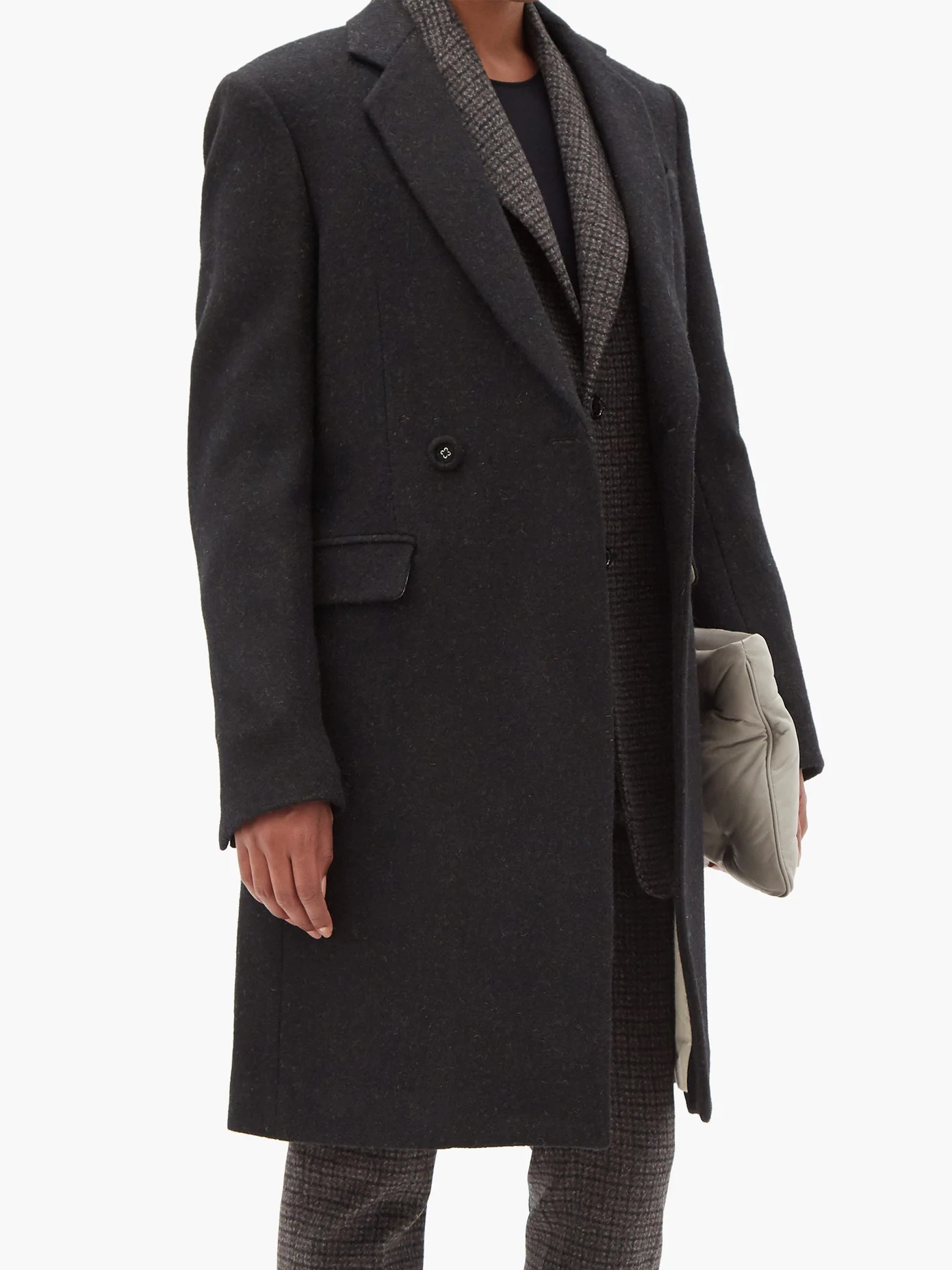 Double-breasted wool coat - 6