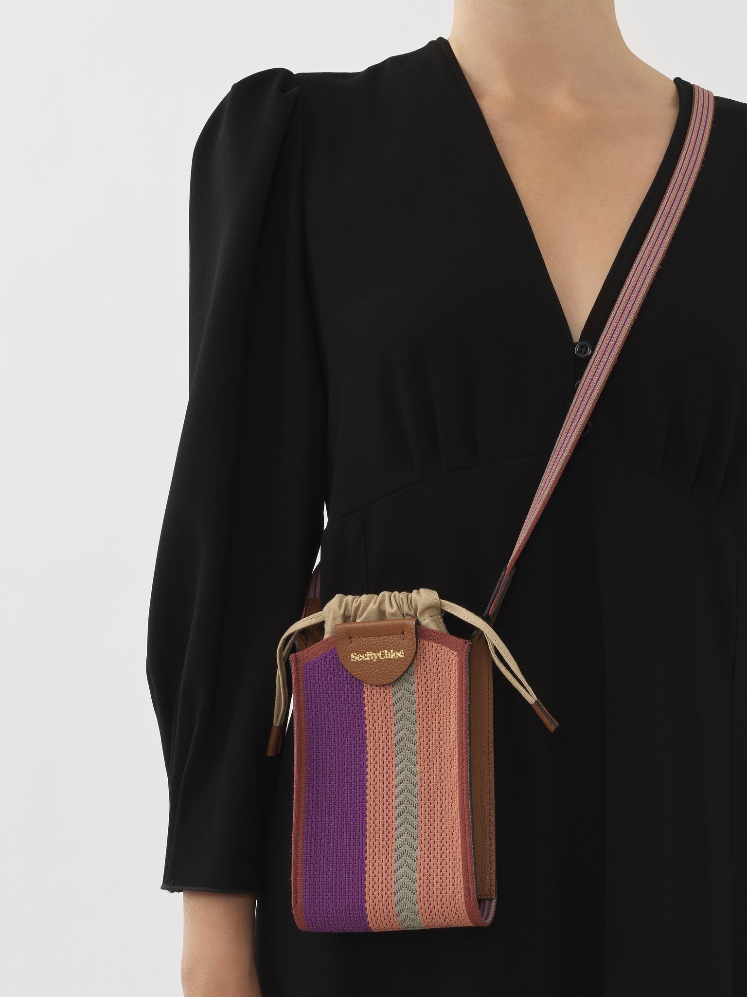 CECILYA VERTICAL POUCH - 4