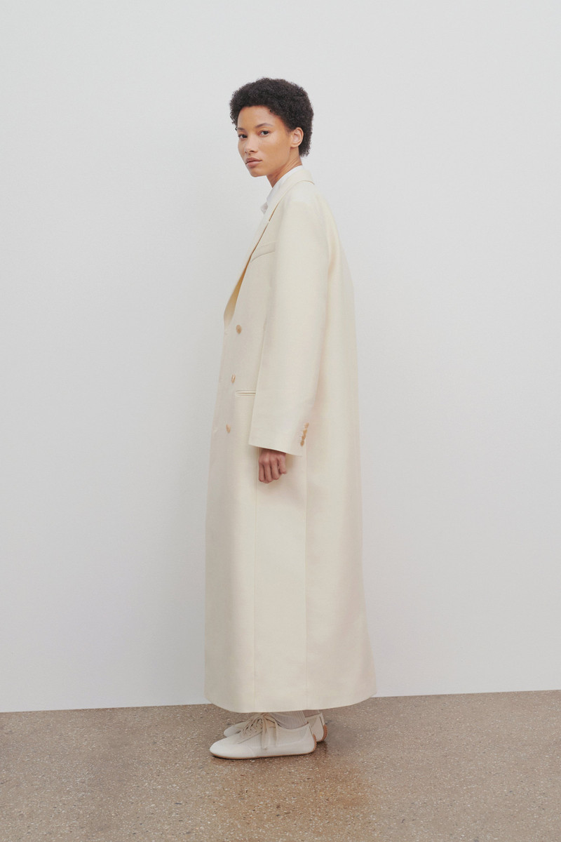 Catena Coat in Wool and Silk 5