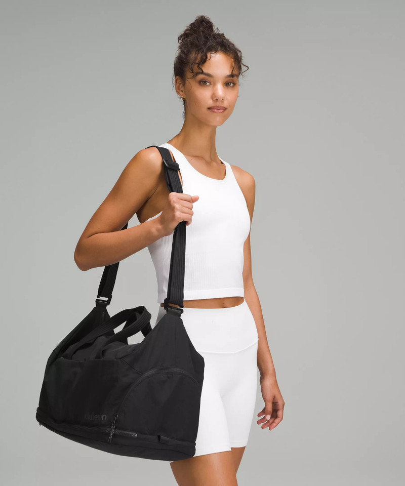 lululemon Gym Duffle Bag 30L outlook