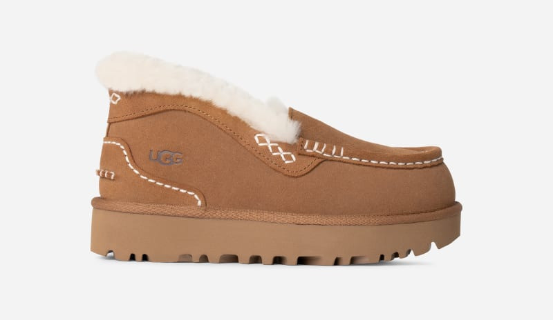 ® Women's Ansley Parc Sheepskin Shoes in Chestnut 1