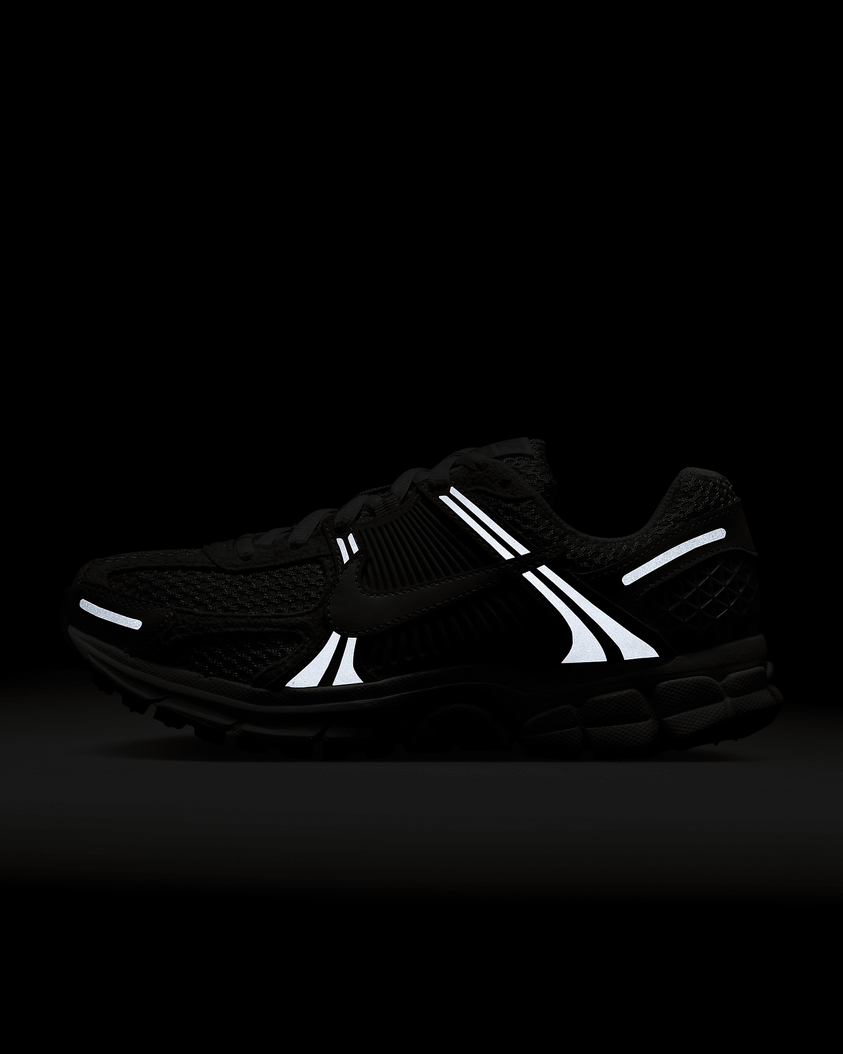 Nike Zoom Vomero 5 Women's Shoes - 12