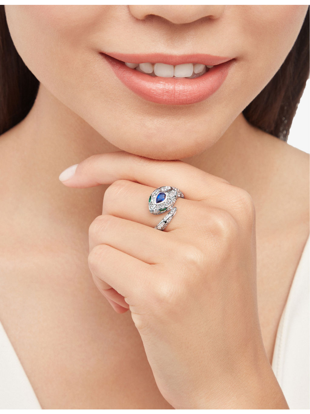 Serpenti Viper 18ct white-gold, 1.35ct brilliant-cut diamond, 0.58ct sapphire and 0.09ct emerald rin - 4