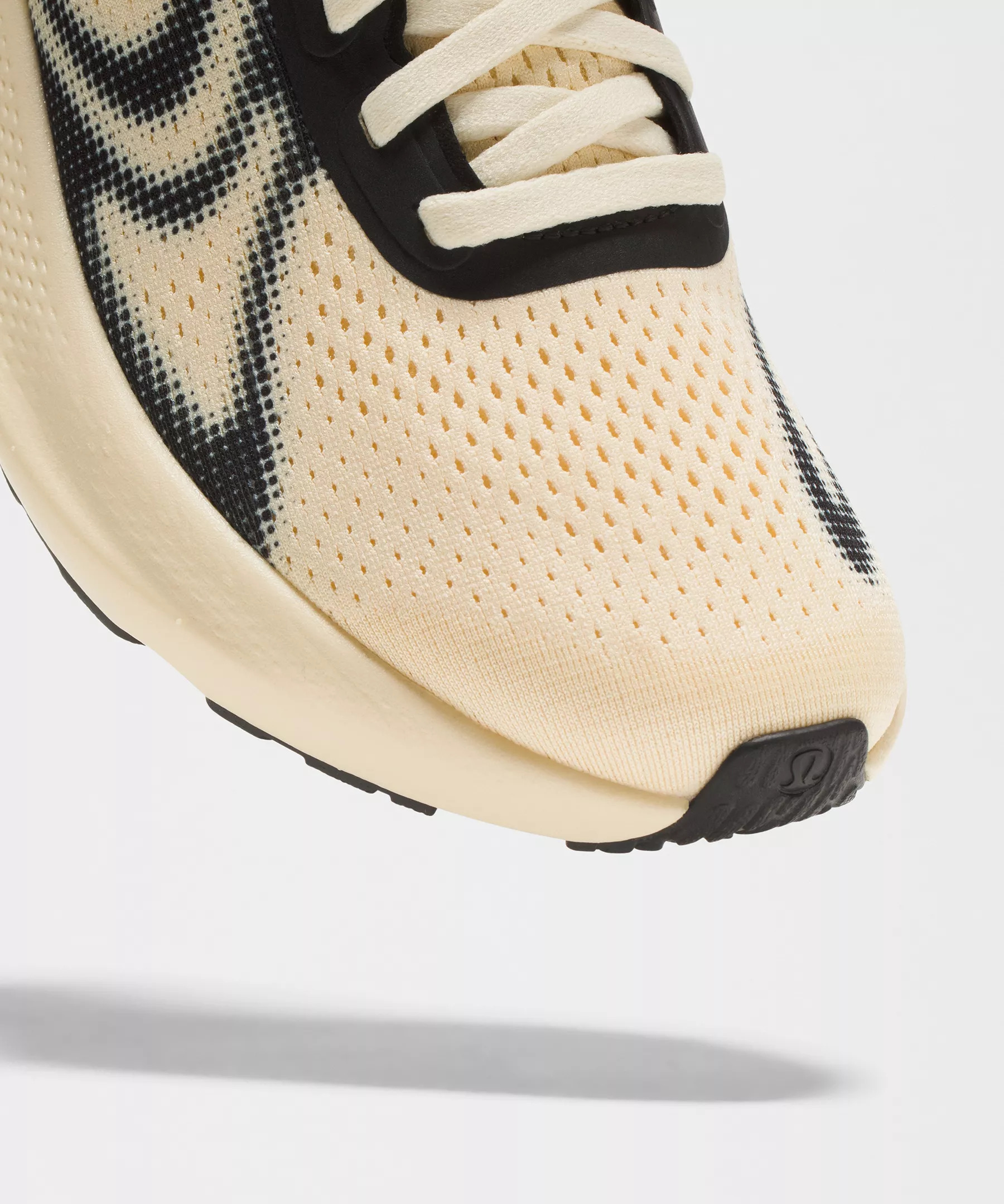 Women's Beyondfeel Running Shoe - 8