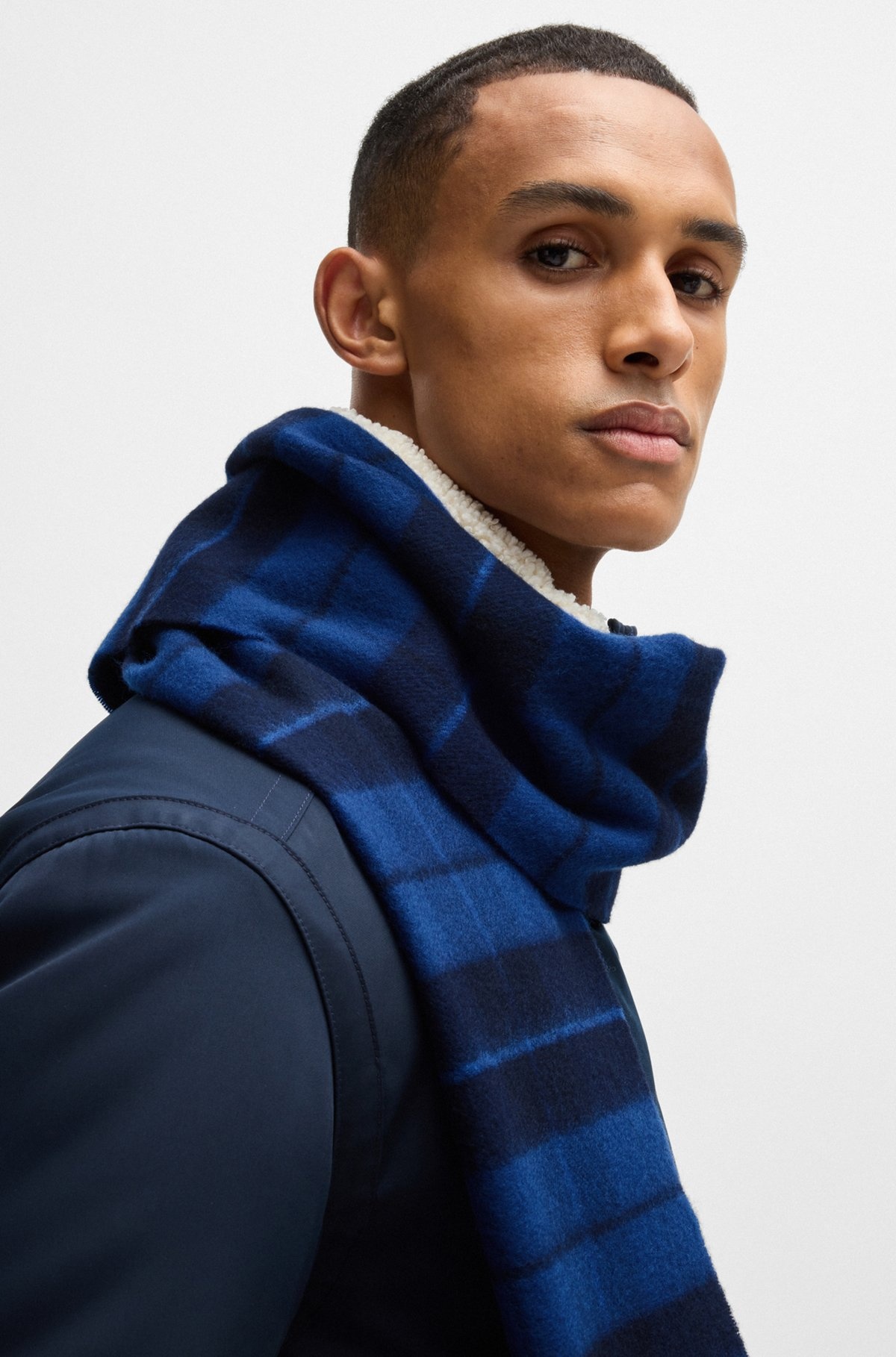 WOOL SCARF WITH TWISTED FRINGES - 3