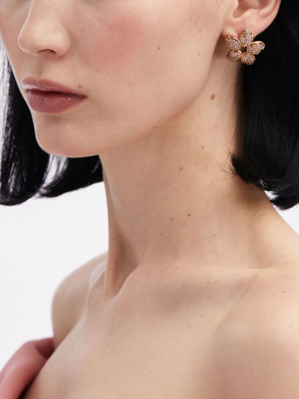 crystal O flower earrings - 2