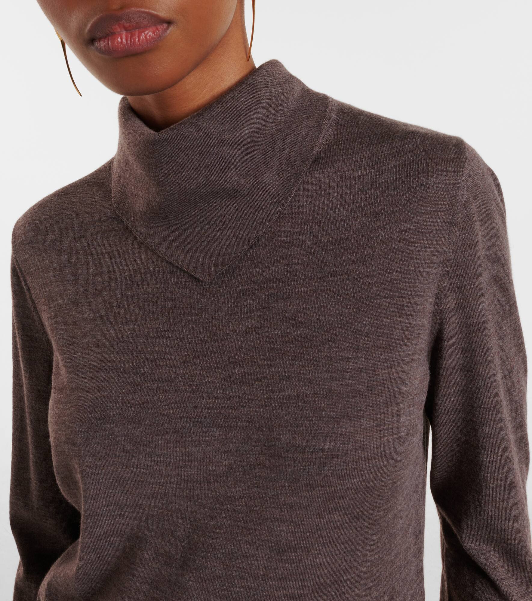 Wool turtleneck sweater - 4