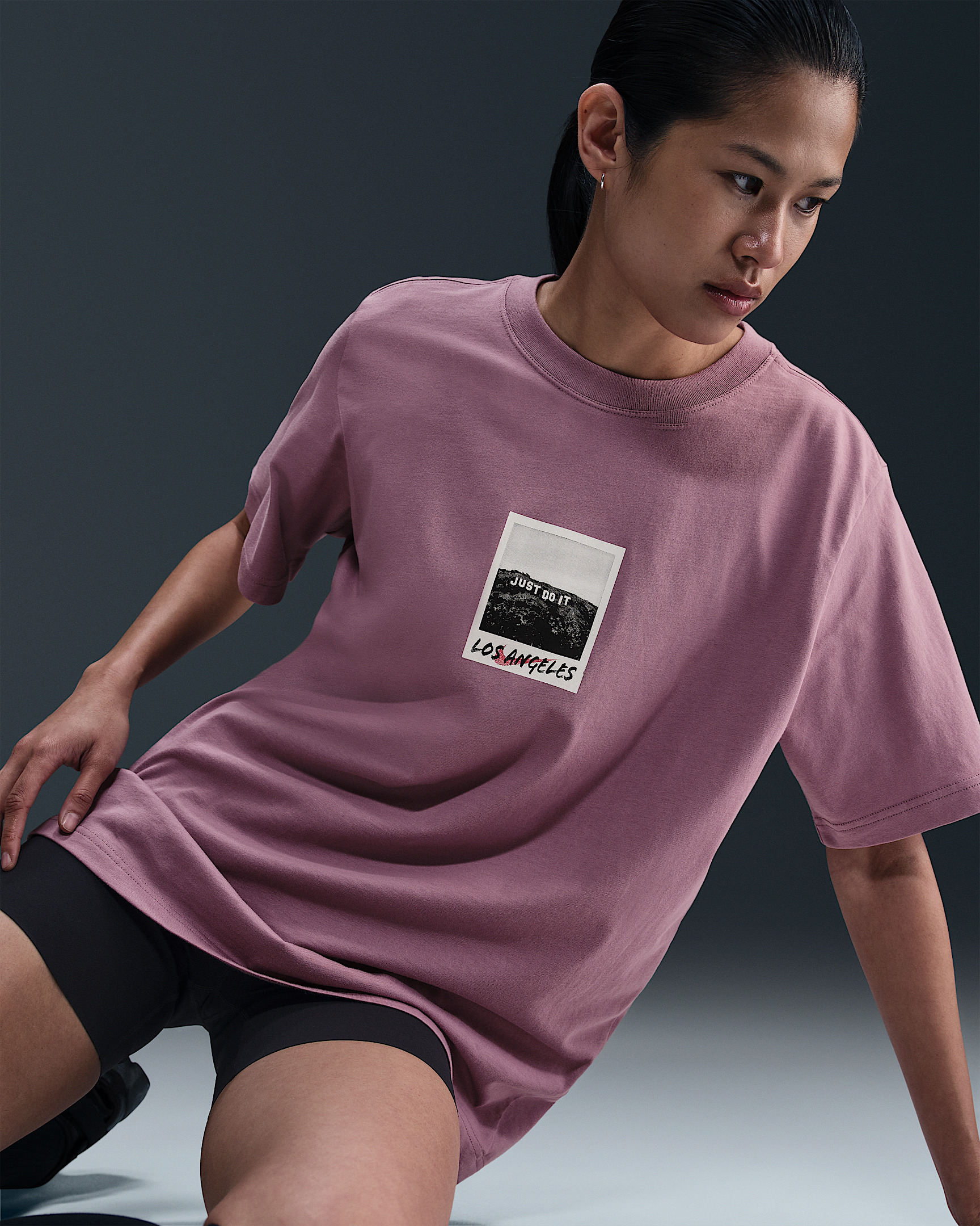 Nike Nike Sportswear Women's Crew-Neck T-Shirt | REVERSIBLE