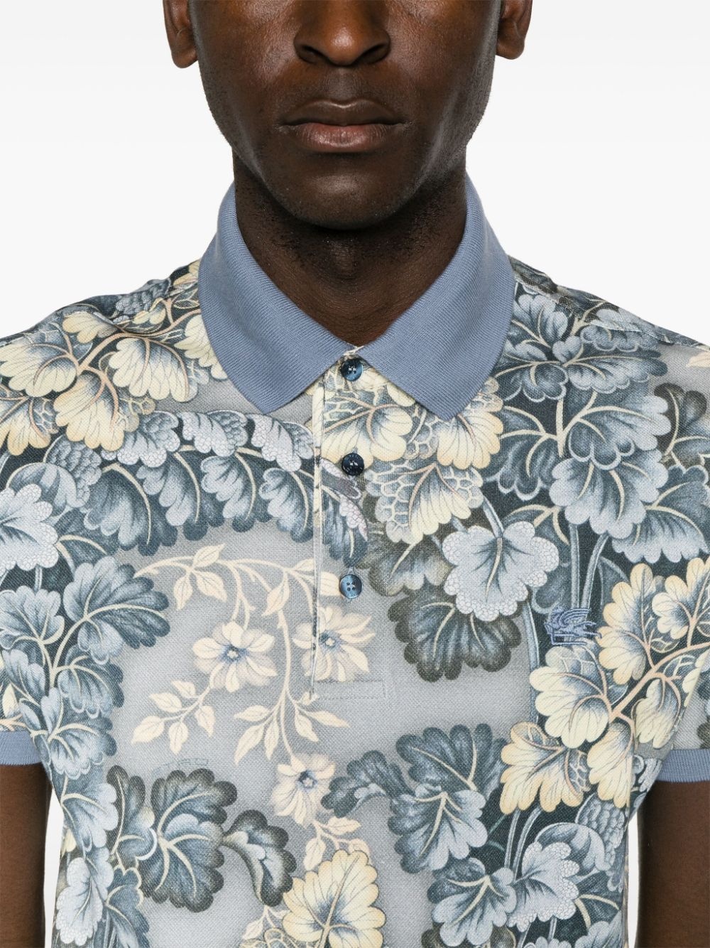 Pegaso-embroidered botanical-print polo shirt - 5