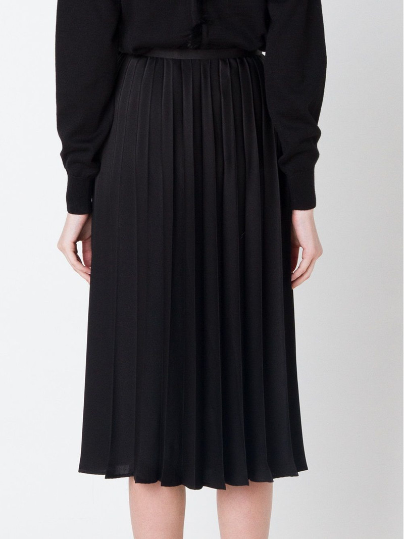 pleated skirt 4