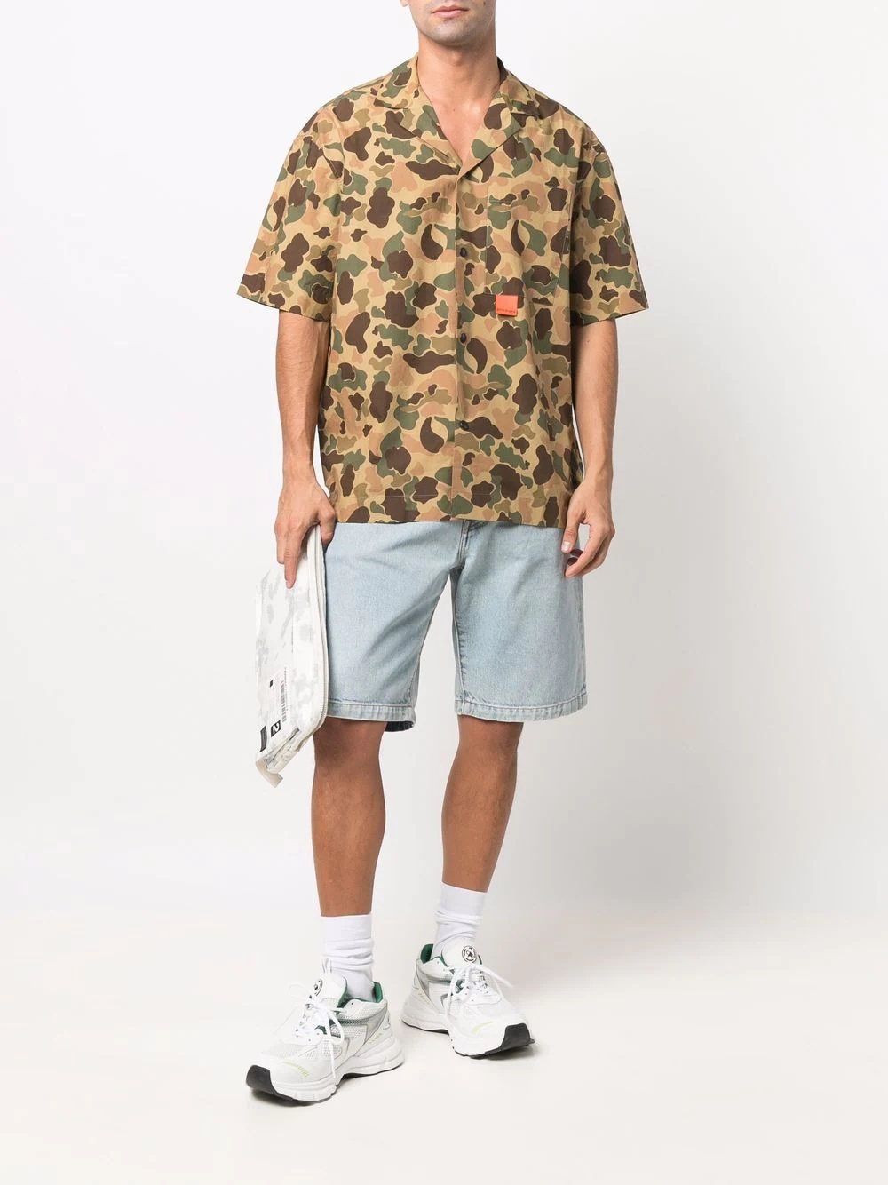 camouflage-print short-sleeve shirt - 2