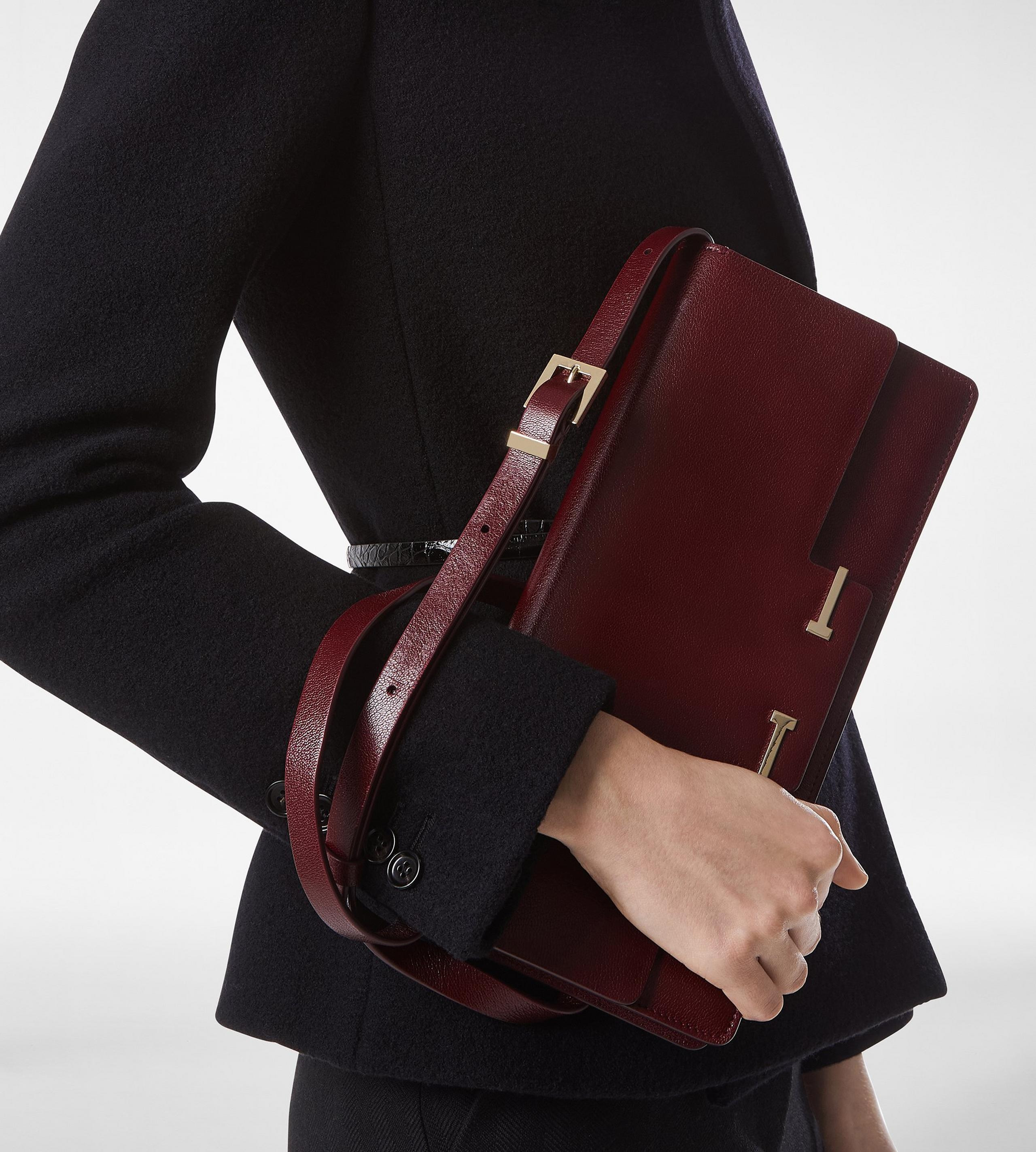 SUPPLE GRAIN LEATHER AUBE E/W SHOULDER BAG - 6