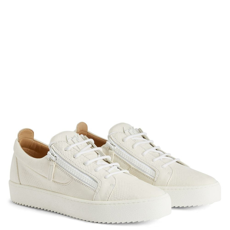 Giuseppe Zanotti Frankie outlook