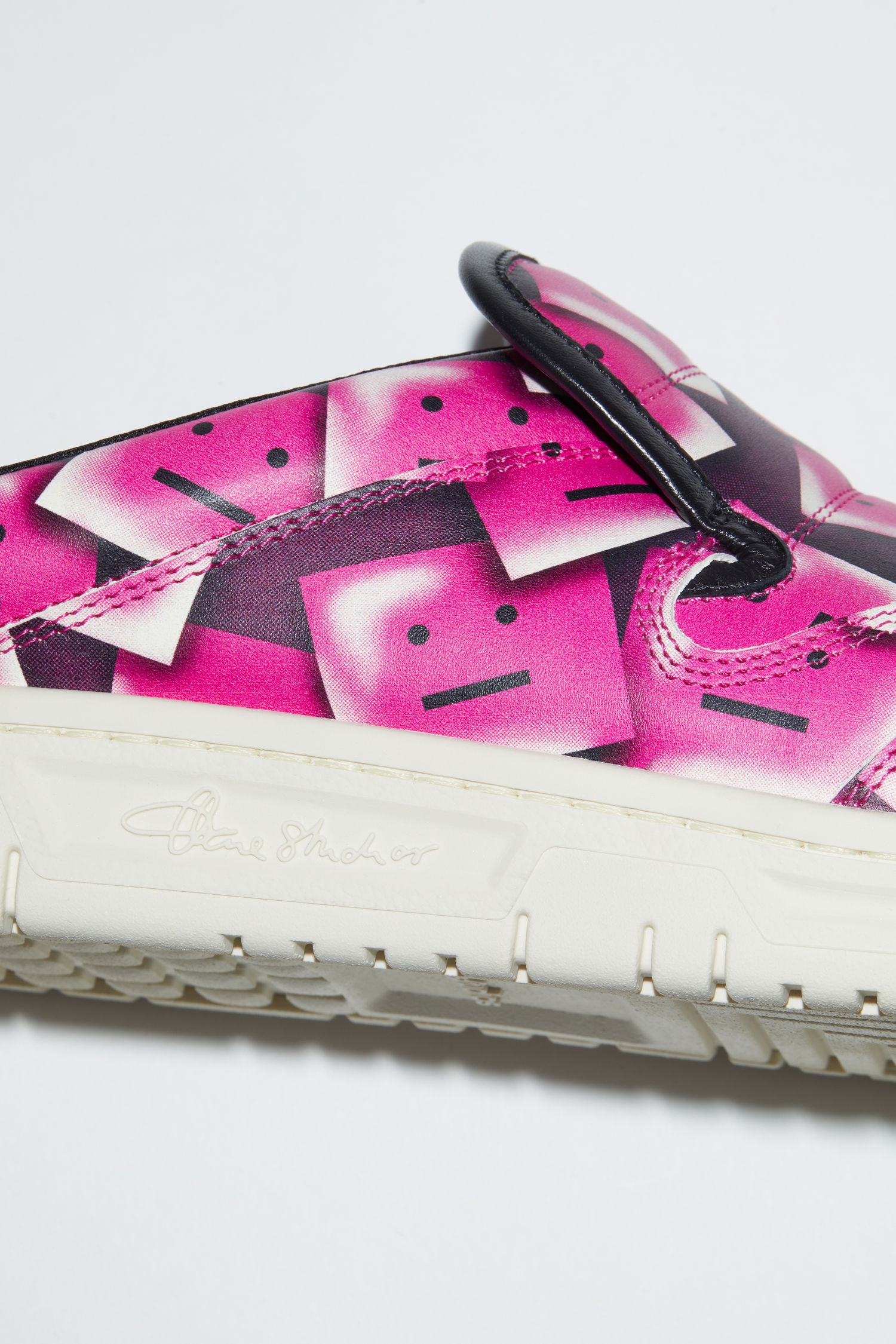 Slip-on sneakers - Black/Pink - 6