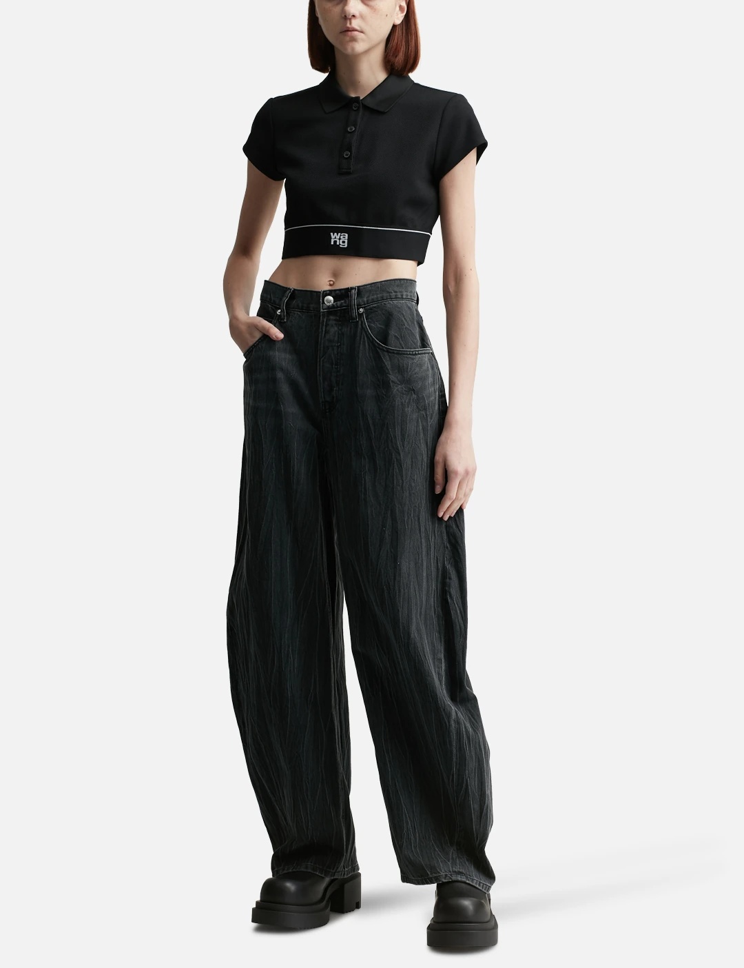 OVERSIZED ROUNDED LOW RISE JEANS IN CREASE EFFECT - 4