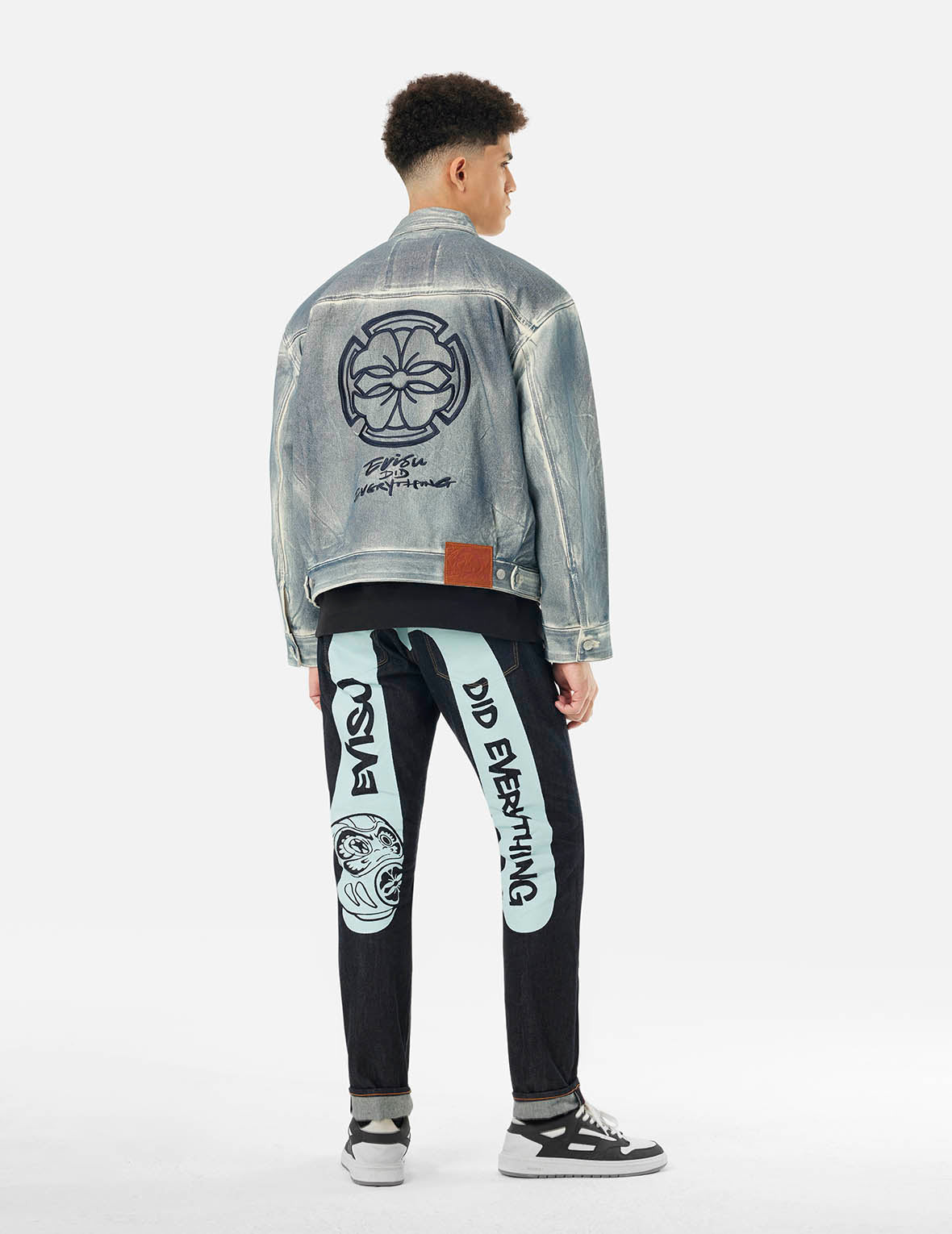 KAMON AND SEAGULL APPLIQUÉ WITH RUBBING PRINT FASHION FIT DENIM JACKET - 3