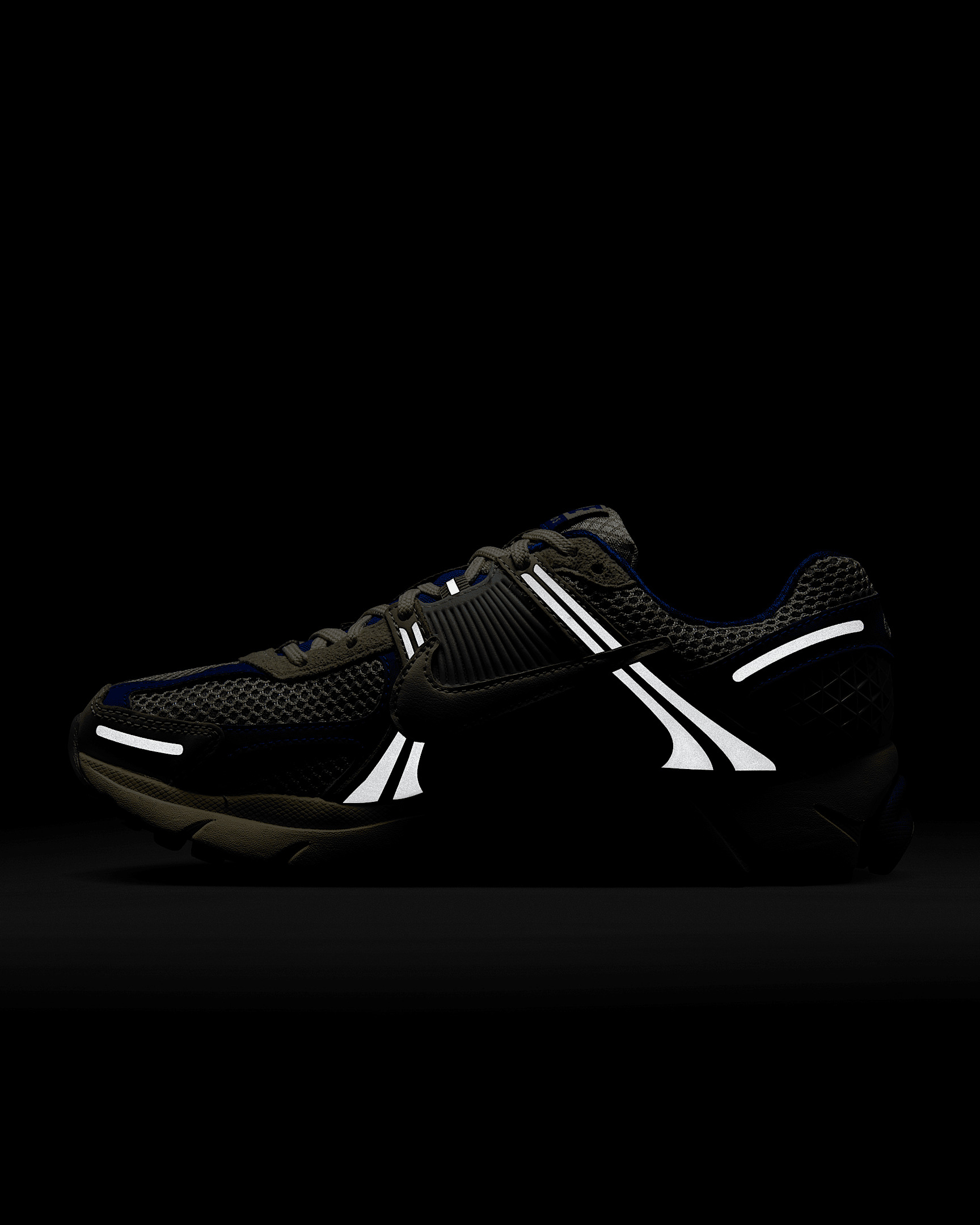 Nike Zoom Vomero 5 Women's Shoes - 12