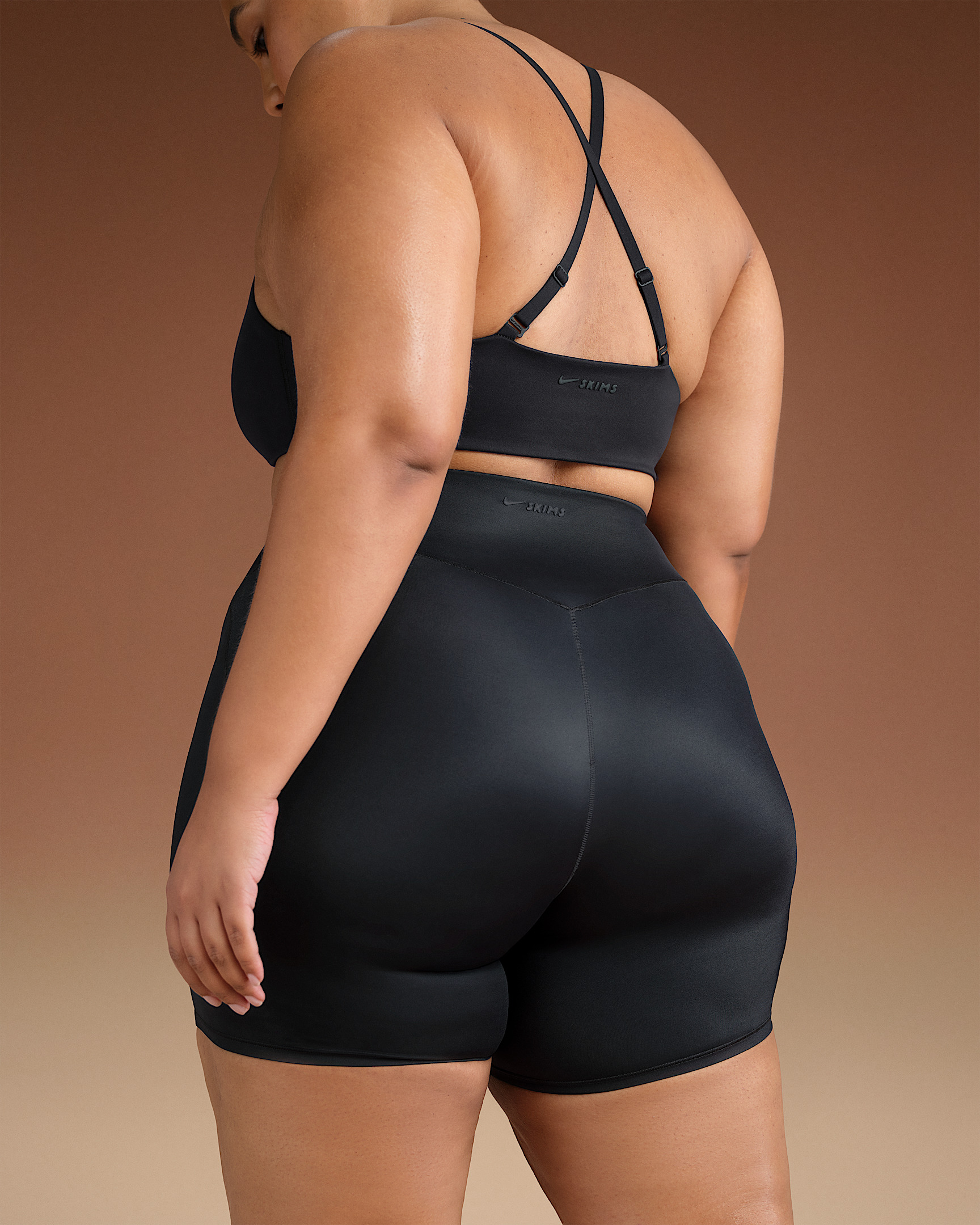 NikeSKIMS Shine Women's High-Waisted 5" Biker Shorts - 8